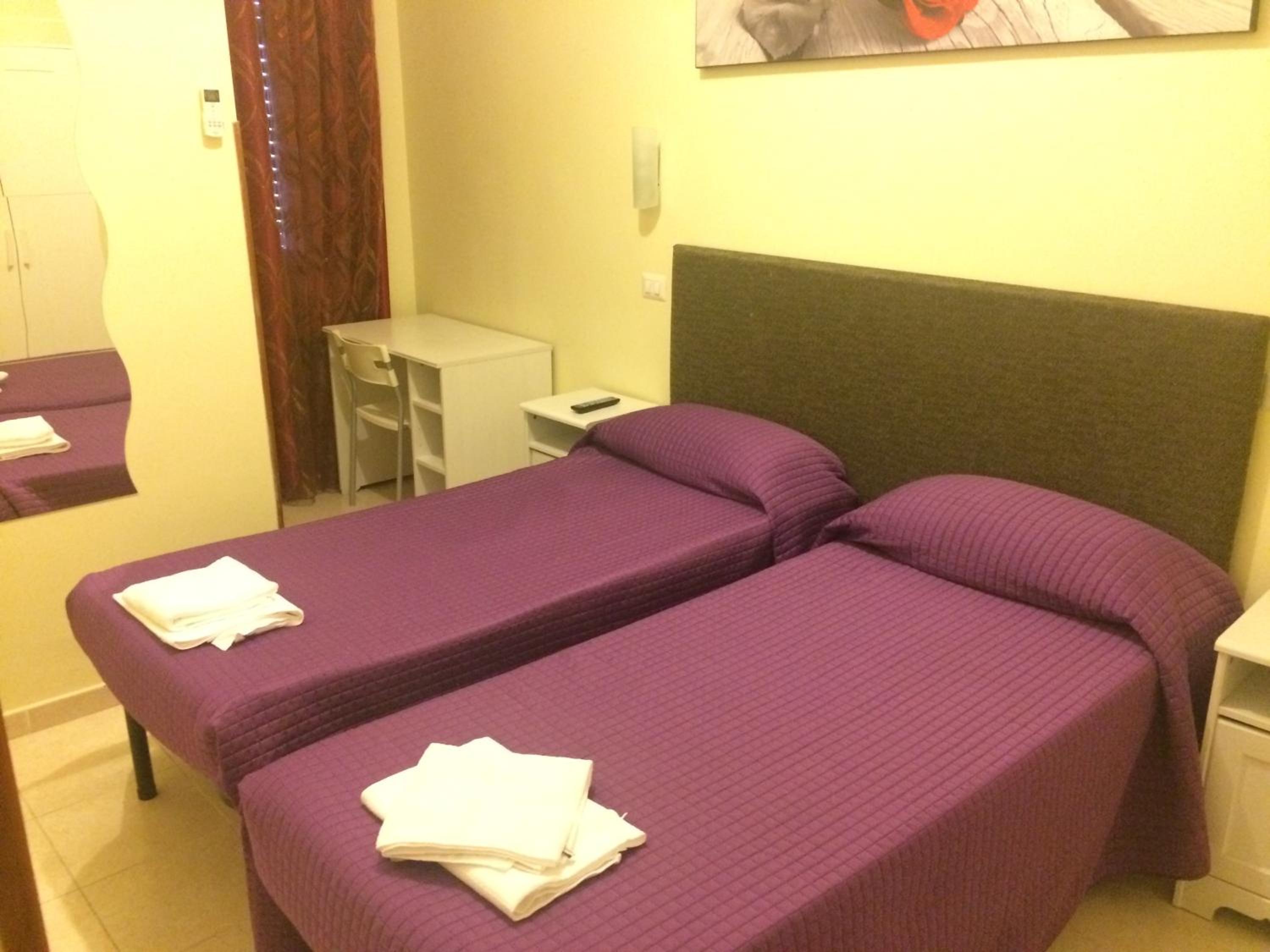 Classic Twin Room photo 1