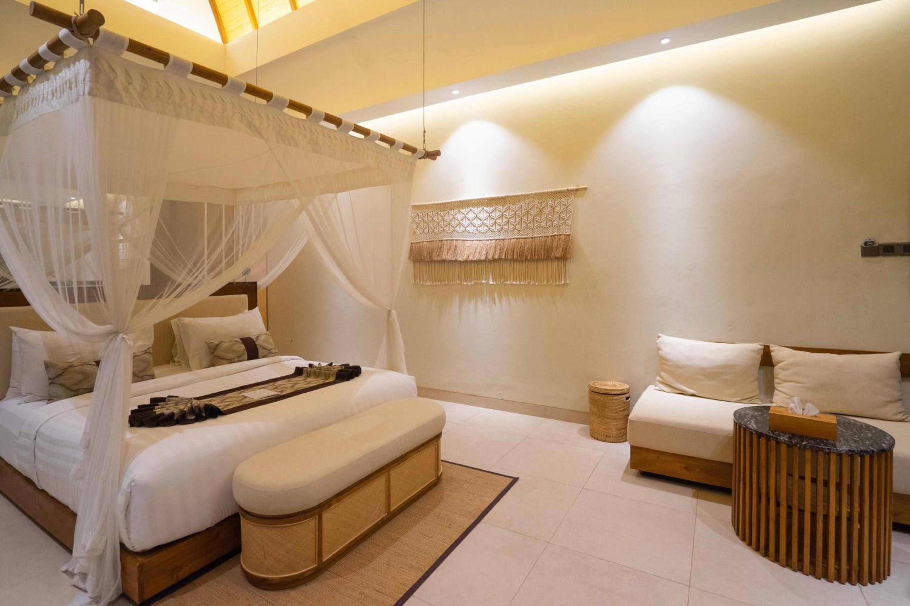 One Bedroom Deluxe Pool Villa photo 2