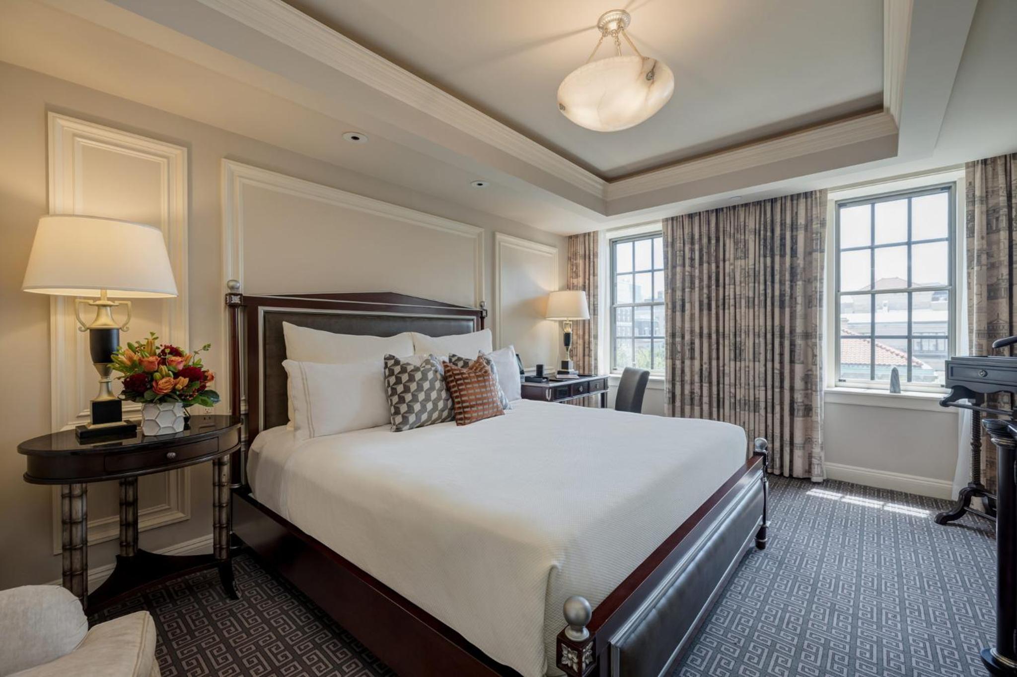 Premier King Room - Photo 1