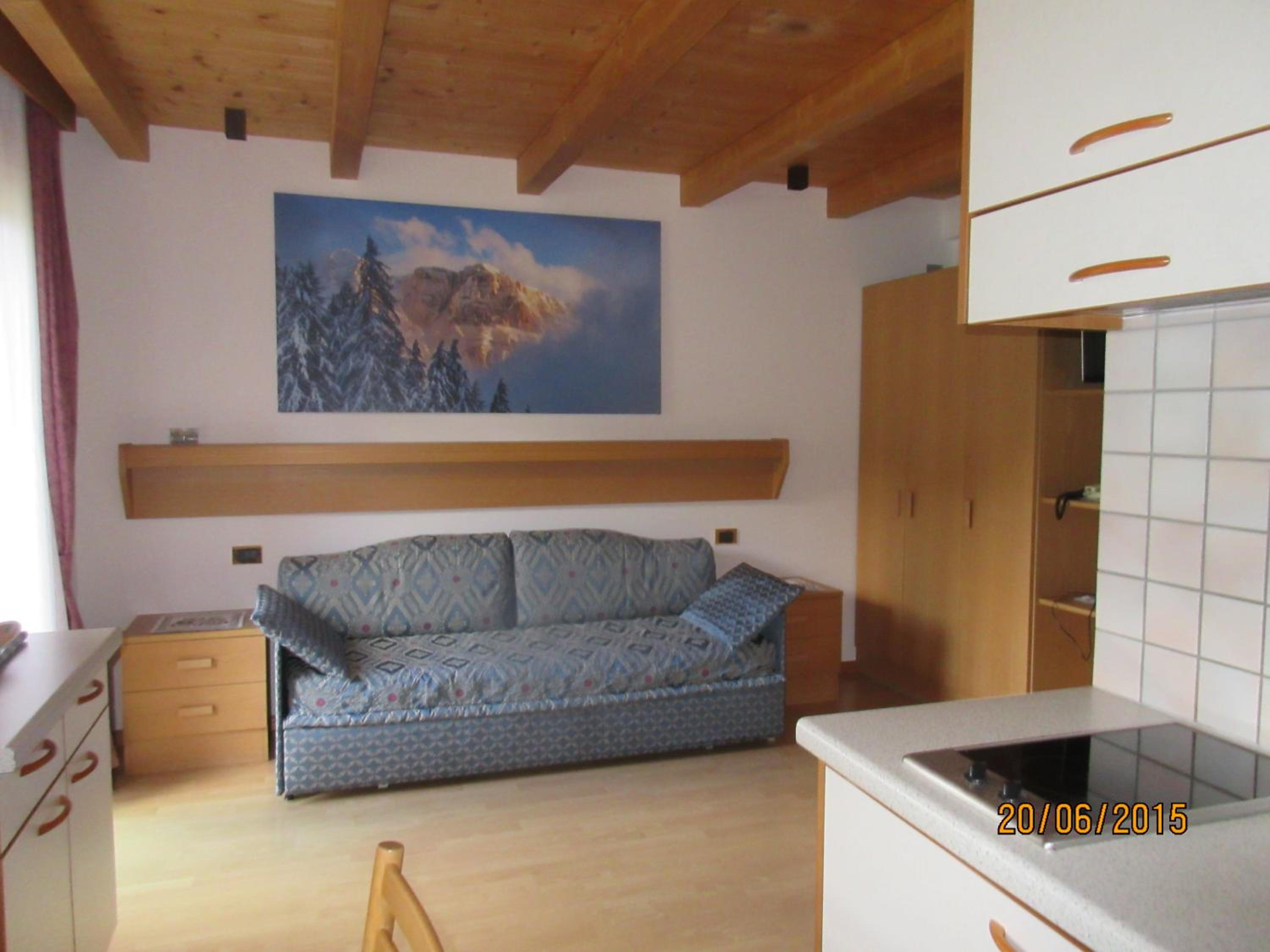 Apartment with Mountain View