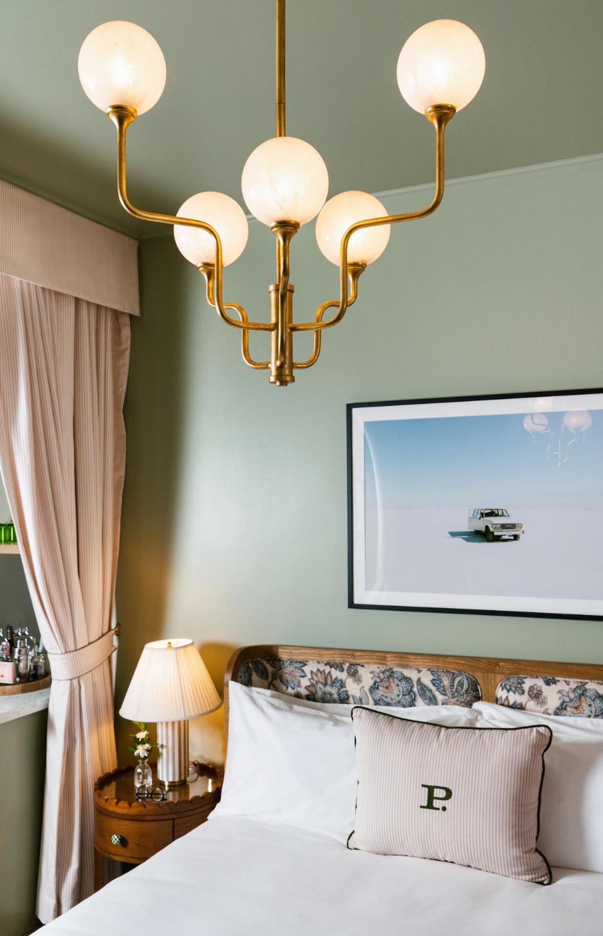 King Room with Roll-In Shower - Disability Access