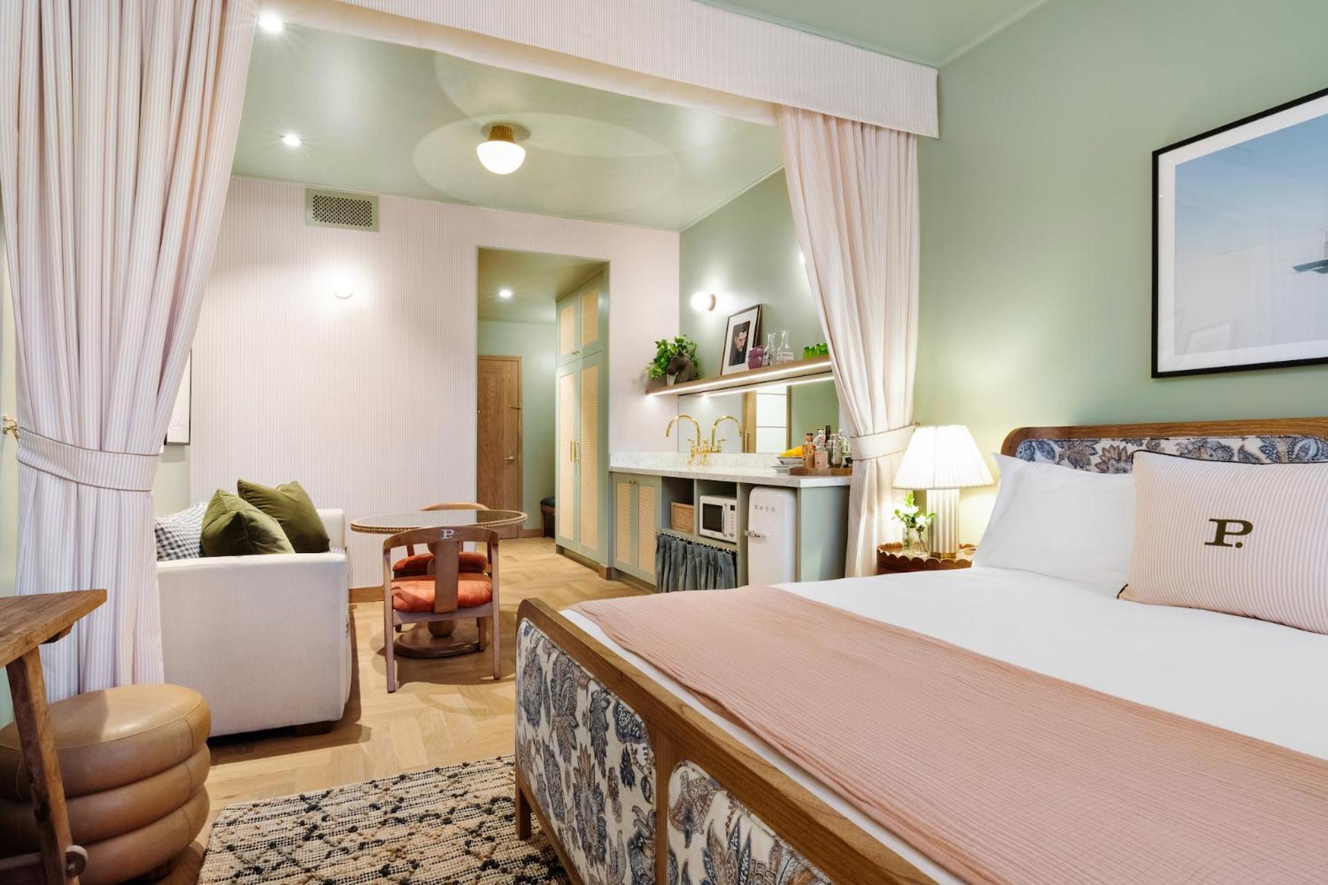 Studio with Sofa Bed