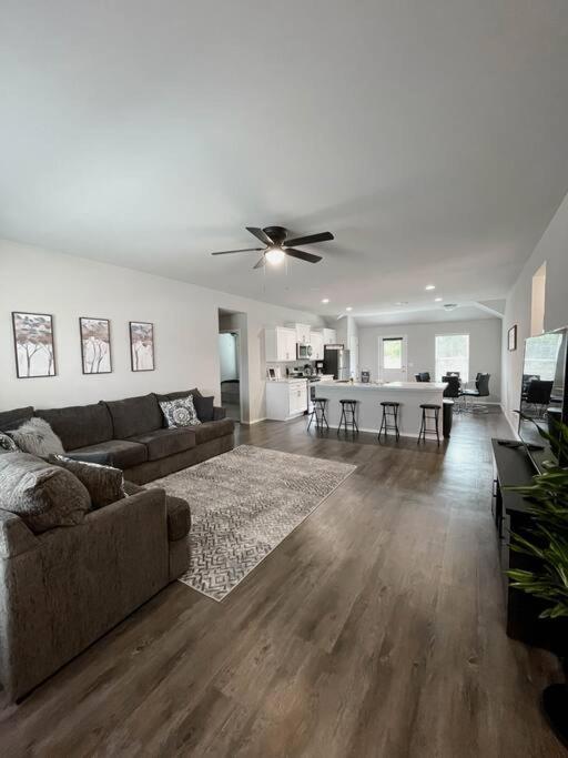 Four-Bedroom House photo 1