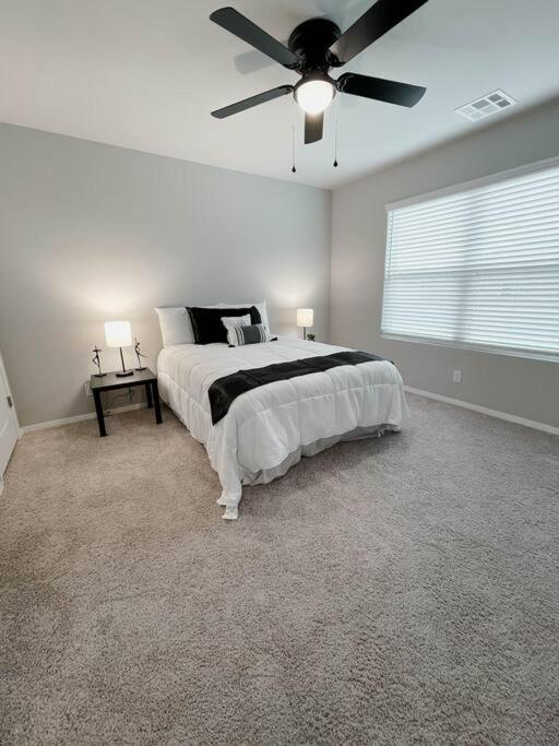 Four-Bedroom House photo 3
