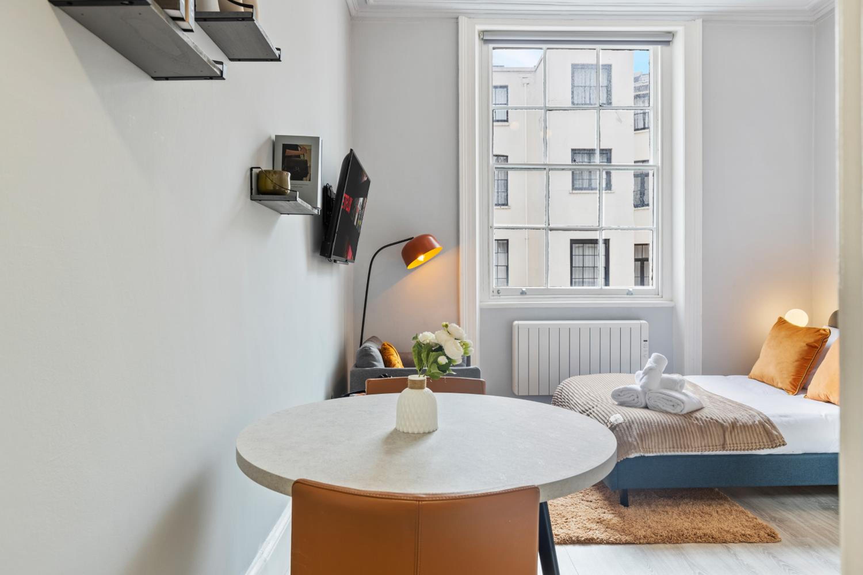 Deluxe Apartment photo 2