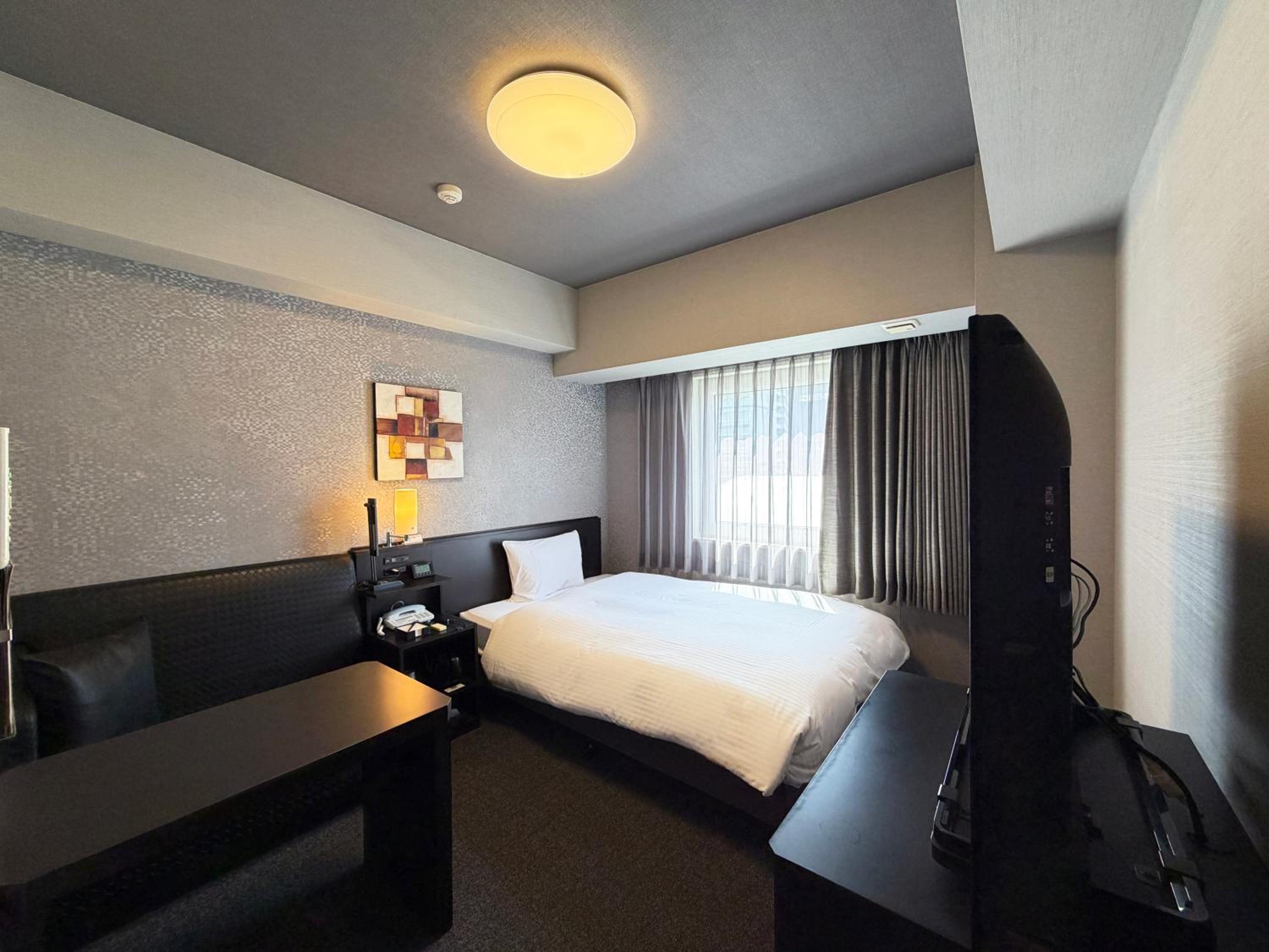 Single Room - Smoking - Heated Tobacco Only