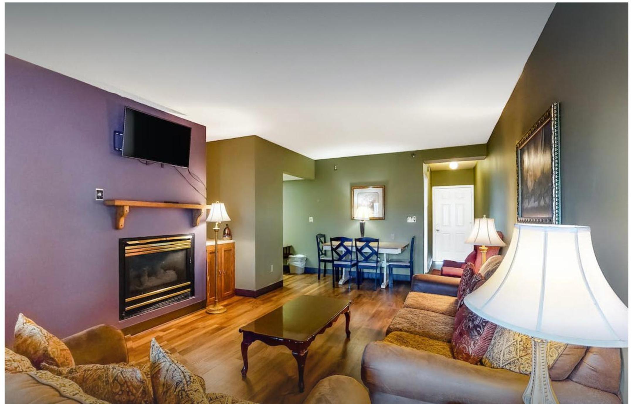 Two-Bedroom Apartment with Mountain View