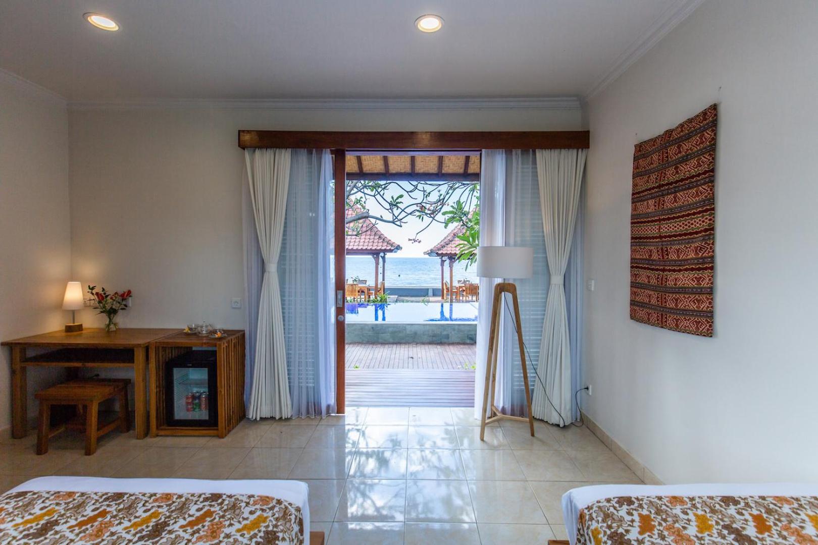 Standard Double or Twin Room with Sea View - Photo 8