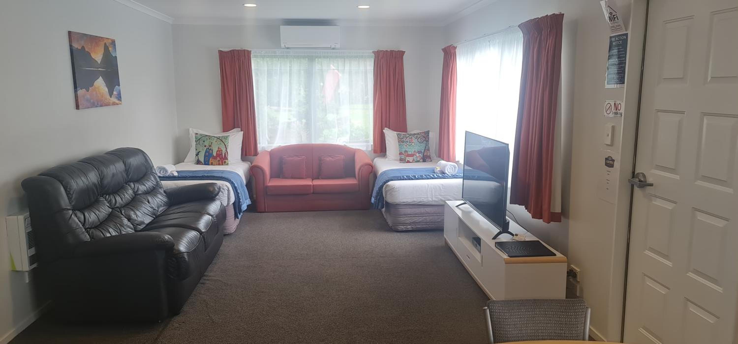 Family Two Bedroom Suite photo 2