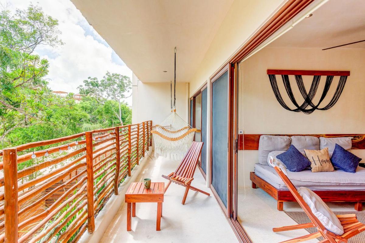 Apartment with Balcony