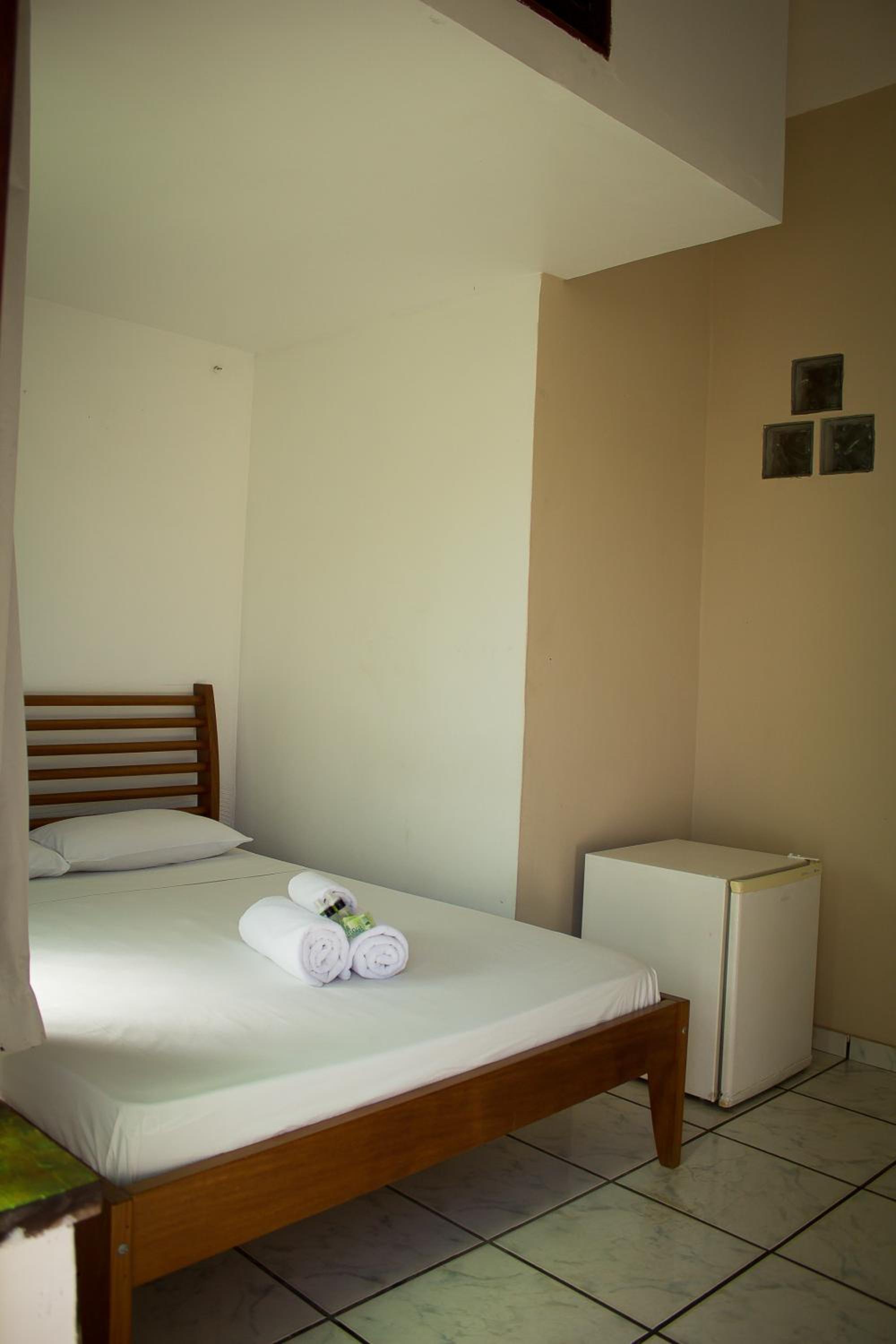 Standard Double Room - Photo 12