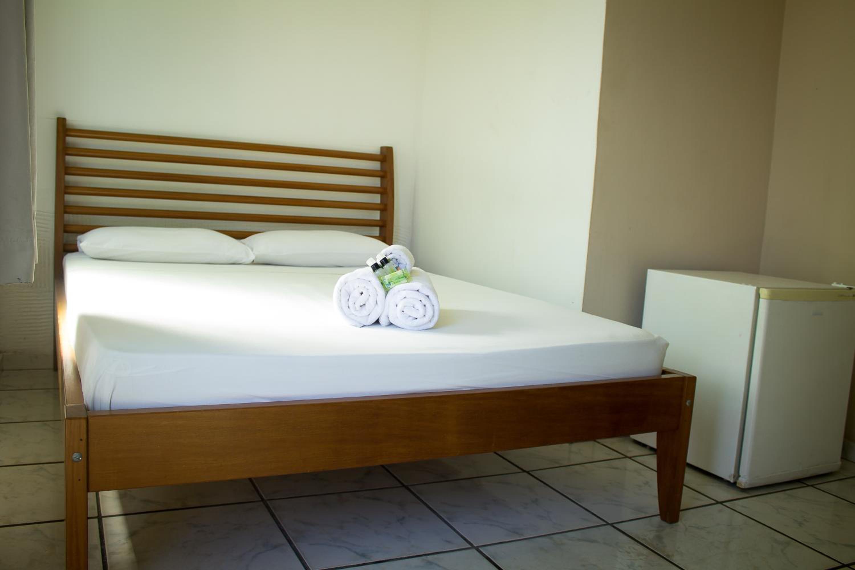 Standard Double Room - Photo 4