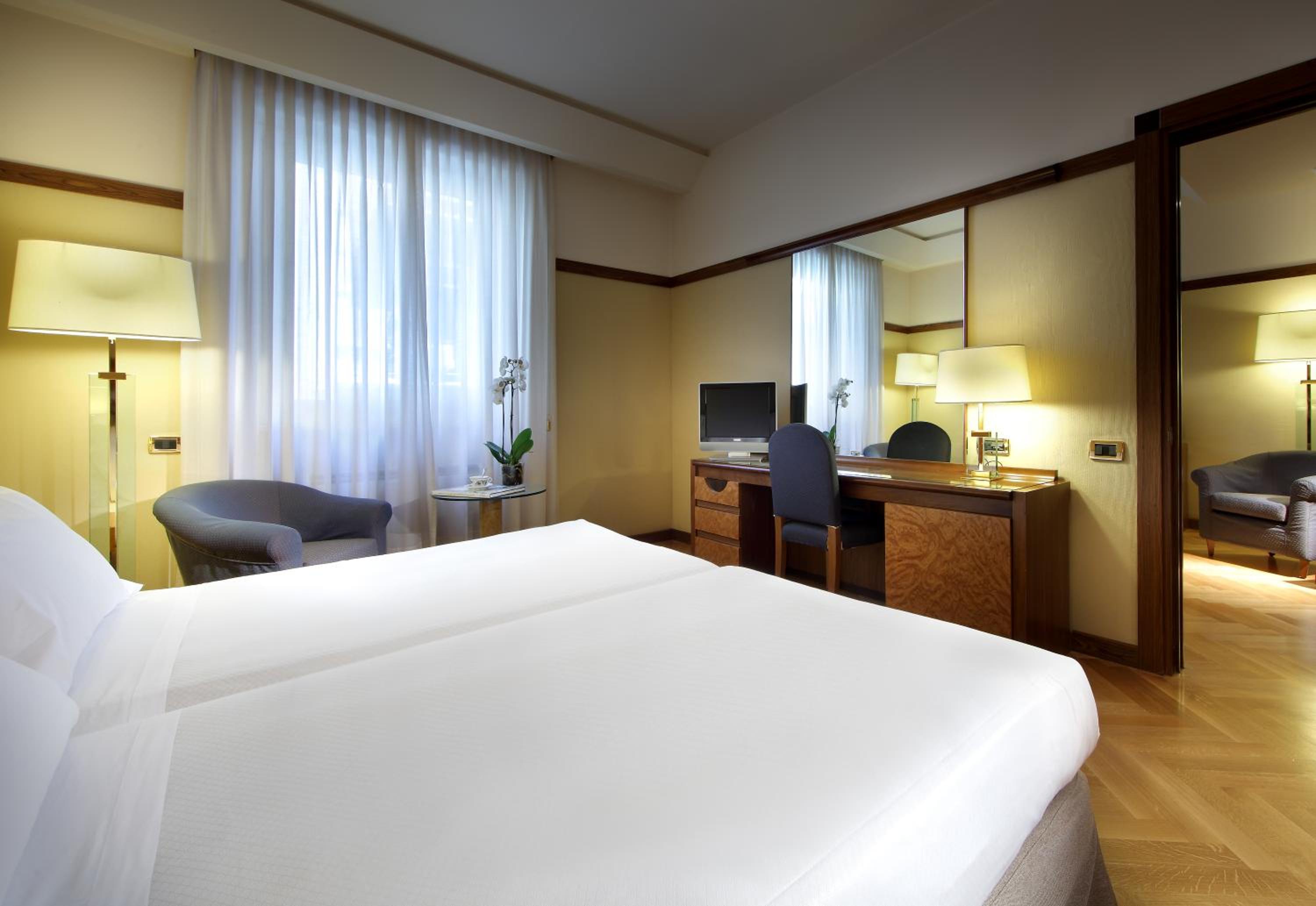Two Connecting Double Rooms thumbnail 5