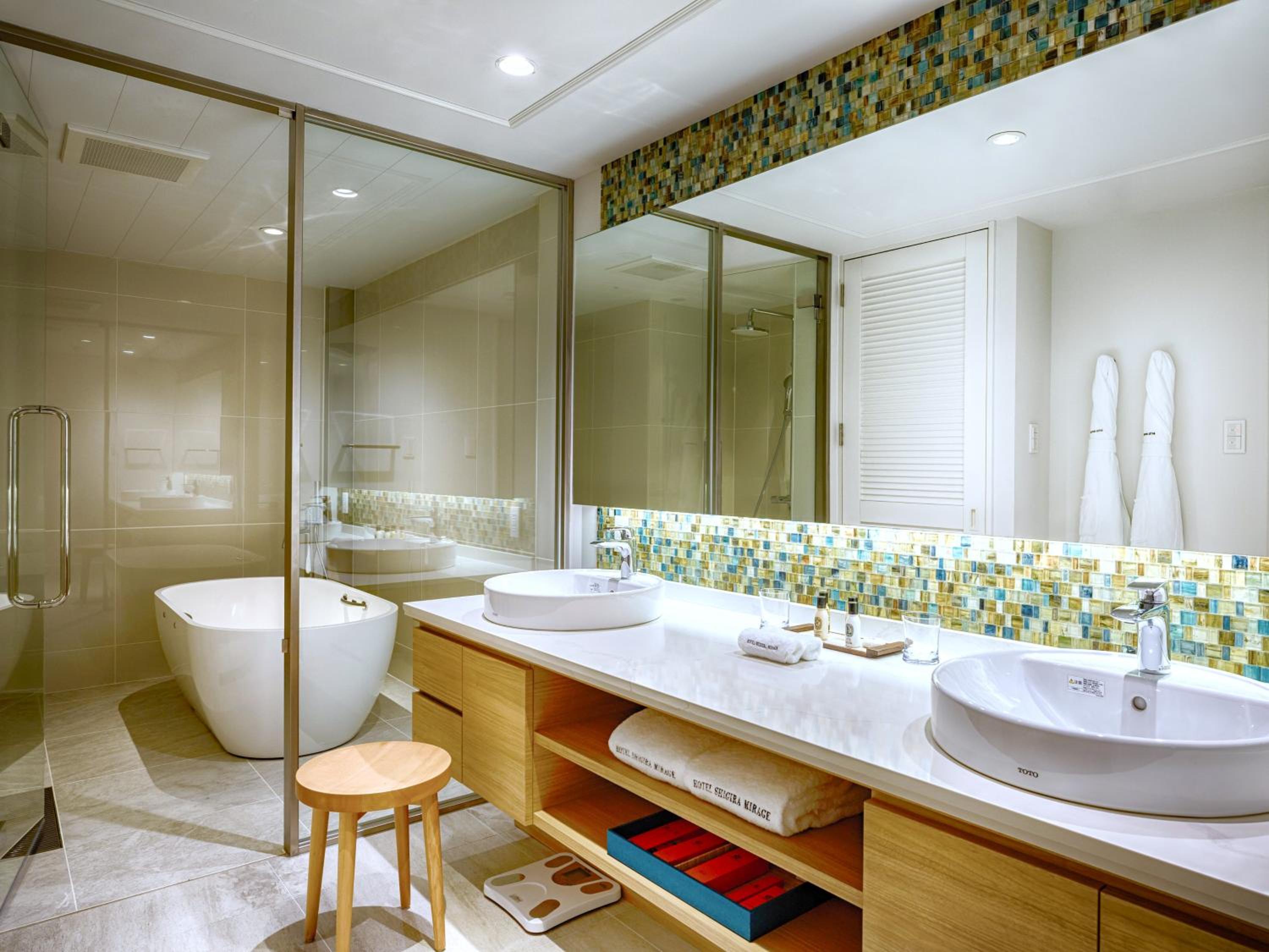 Junior Suite (Non Smoking) - Photo 3