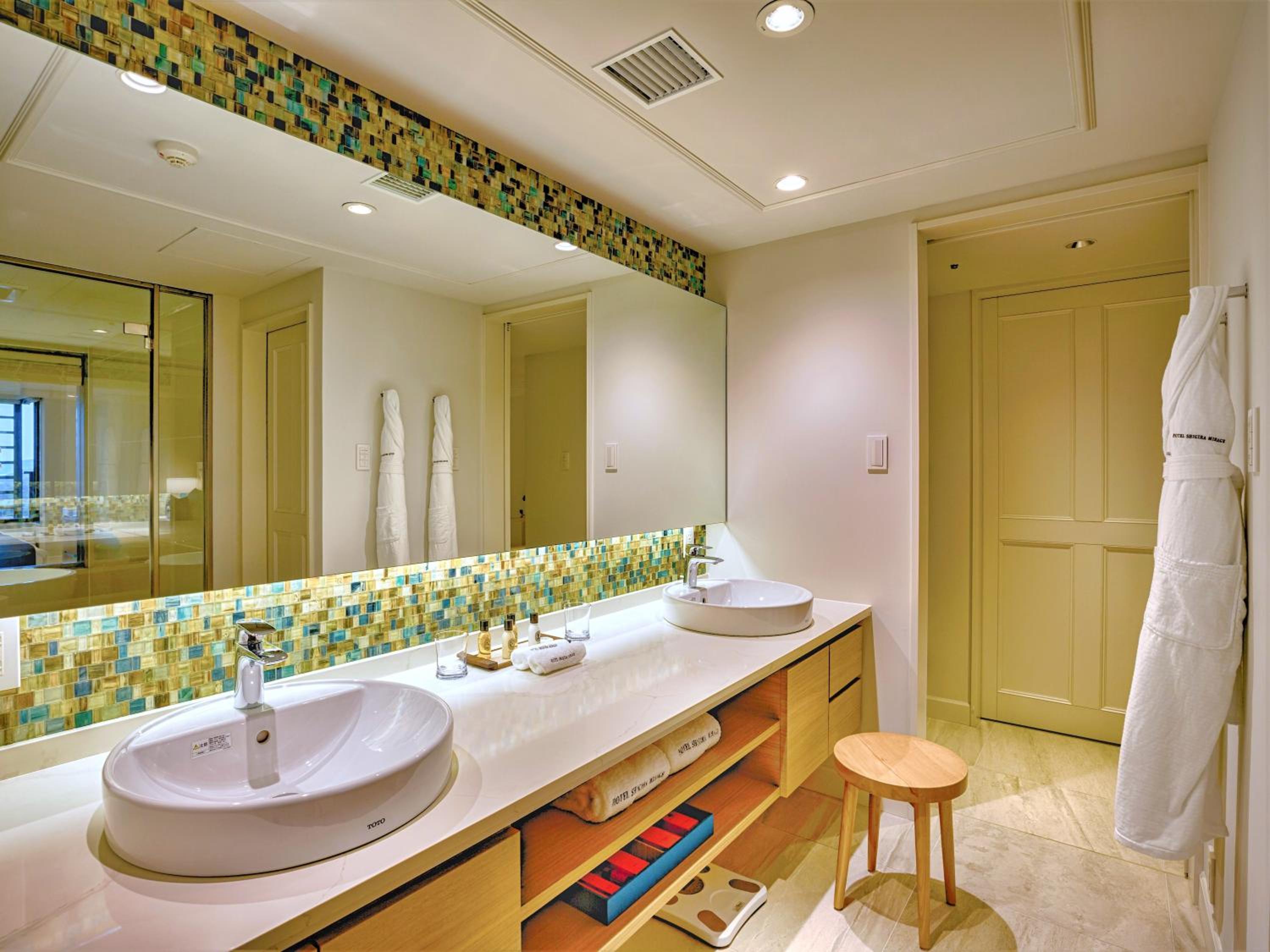 Deluxe Room Non Smoking - Photo 3
