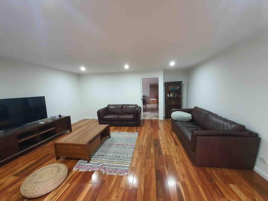 Four-Bedroom House photo 3