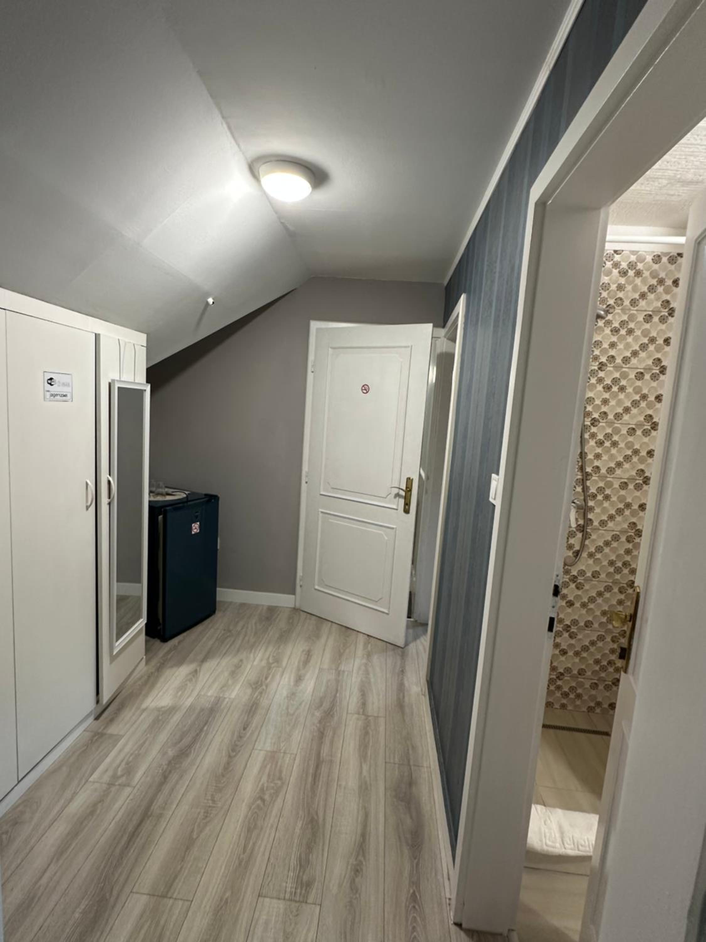 Family Room - Photo 8