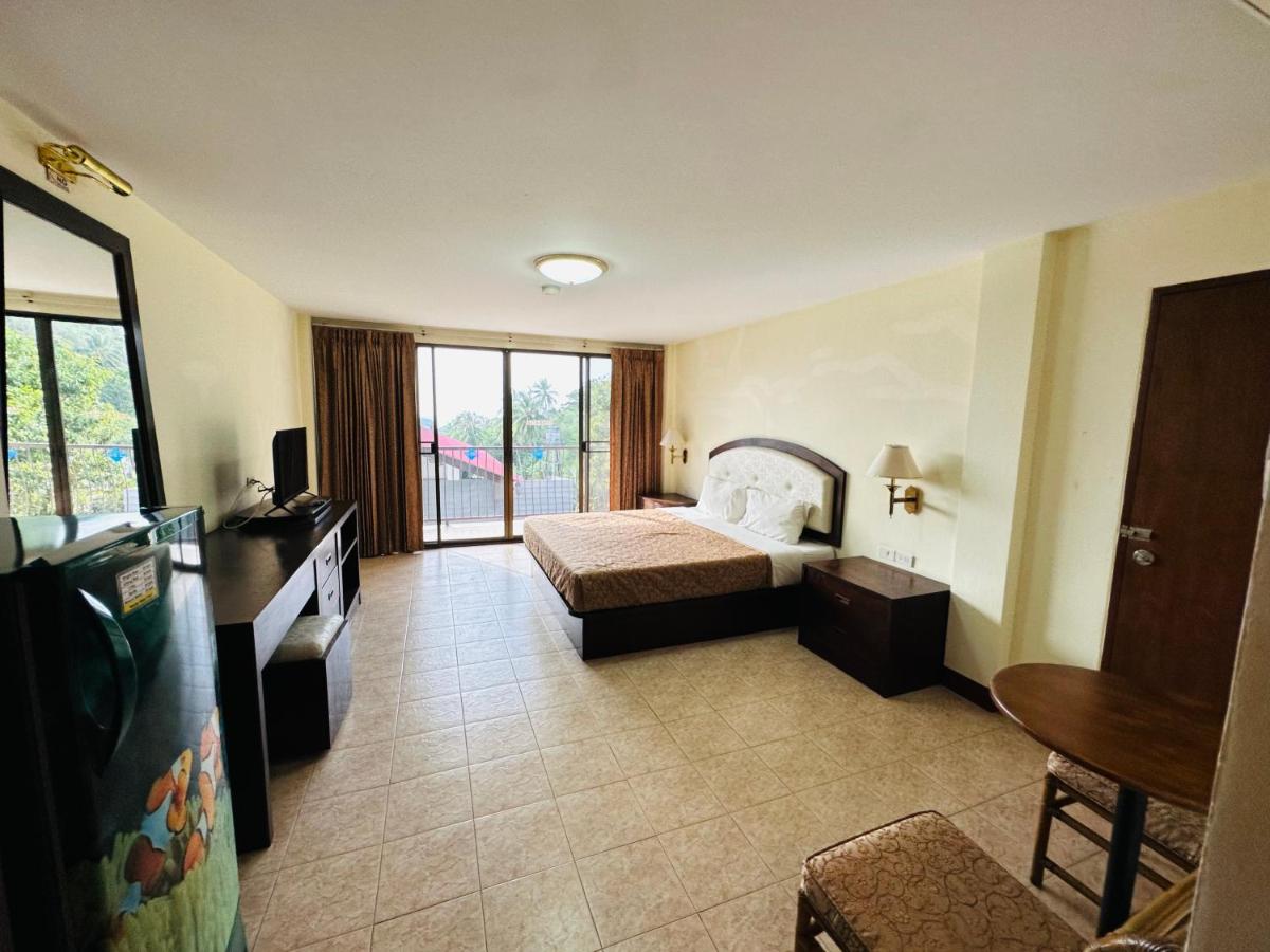 Deluxe Double Room with Balcony photo 2