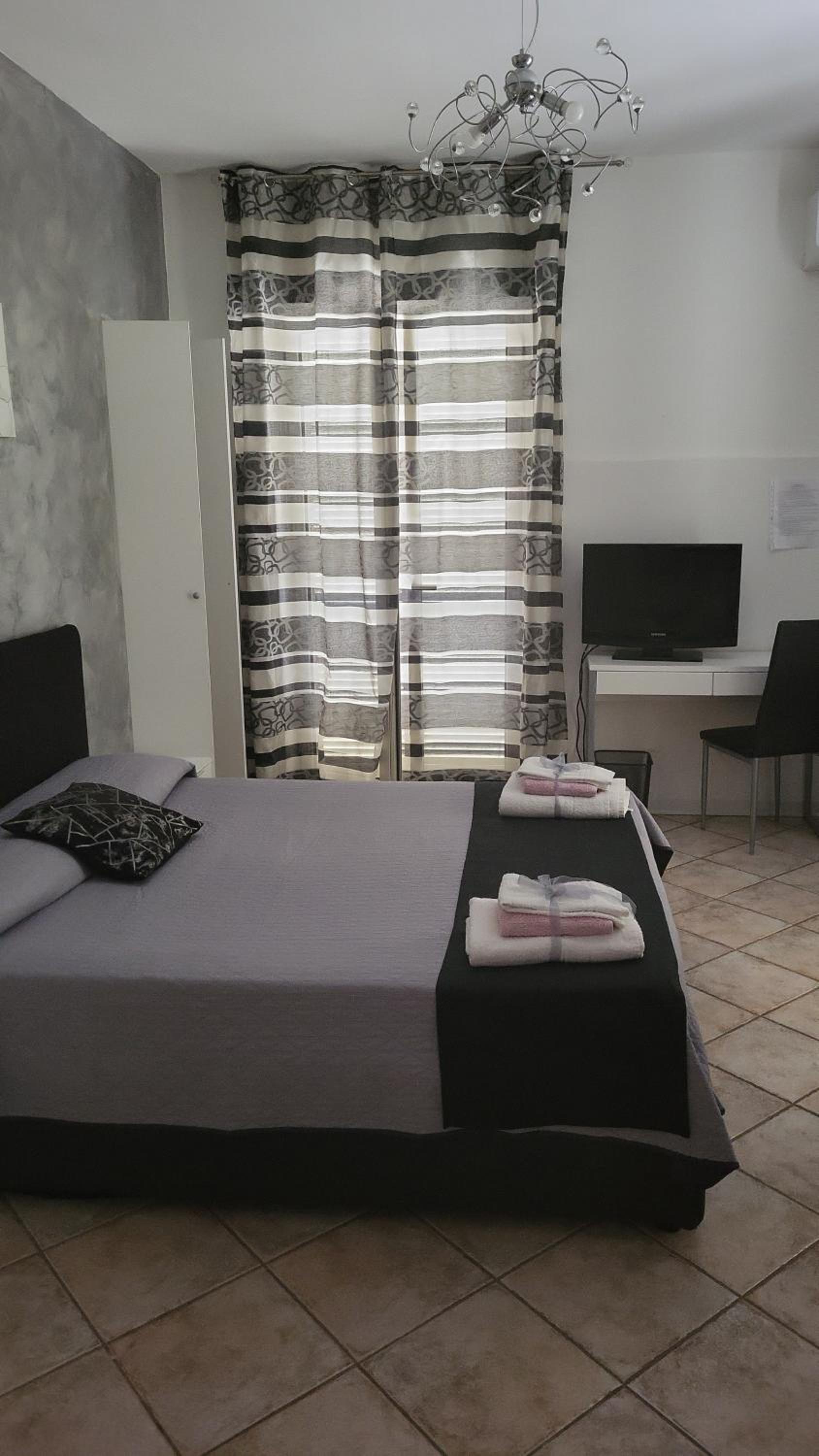 Triple Room with Shower - Photo 7
