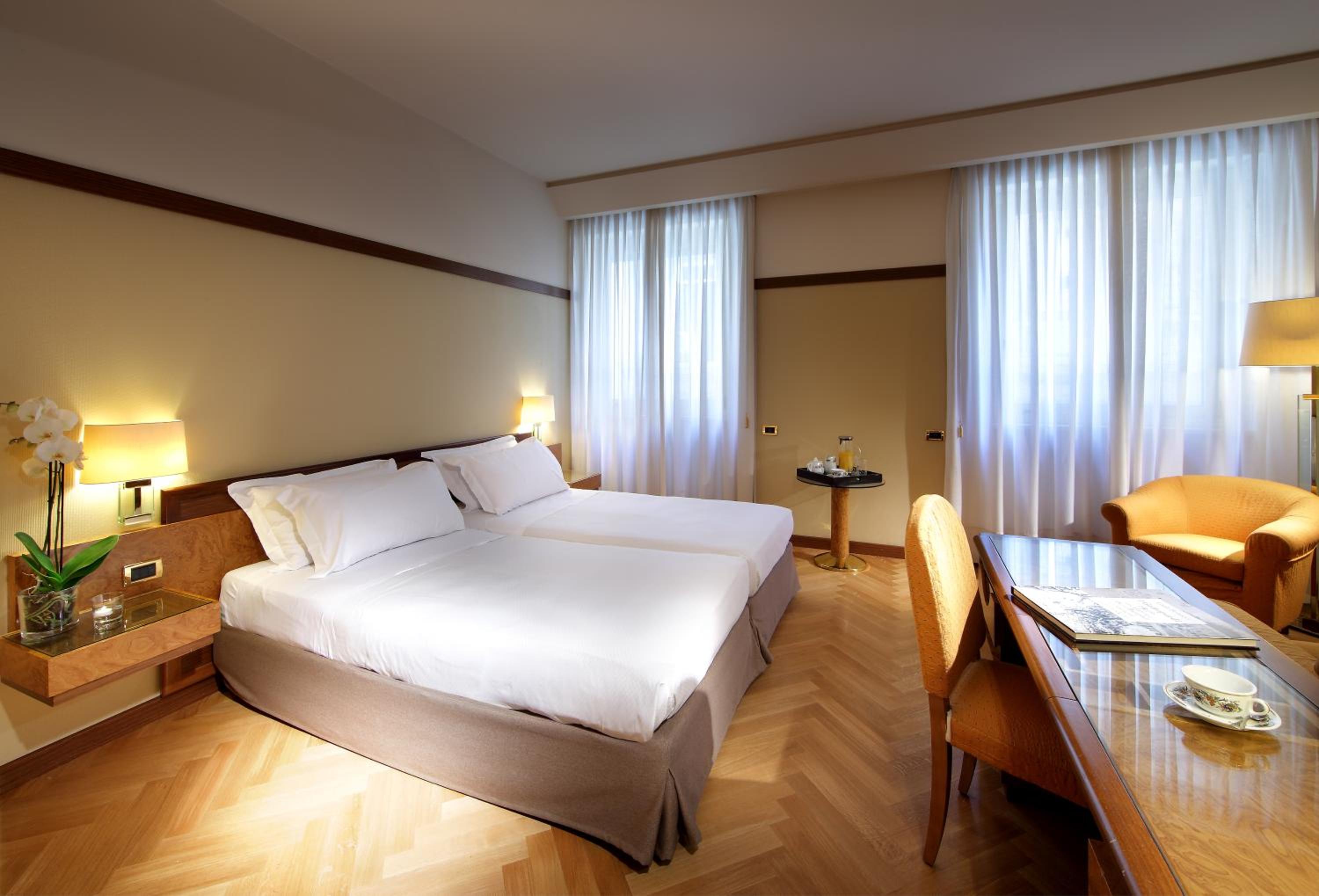 Triple Room thumbnail 6
