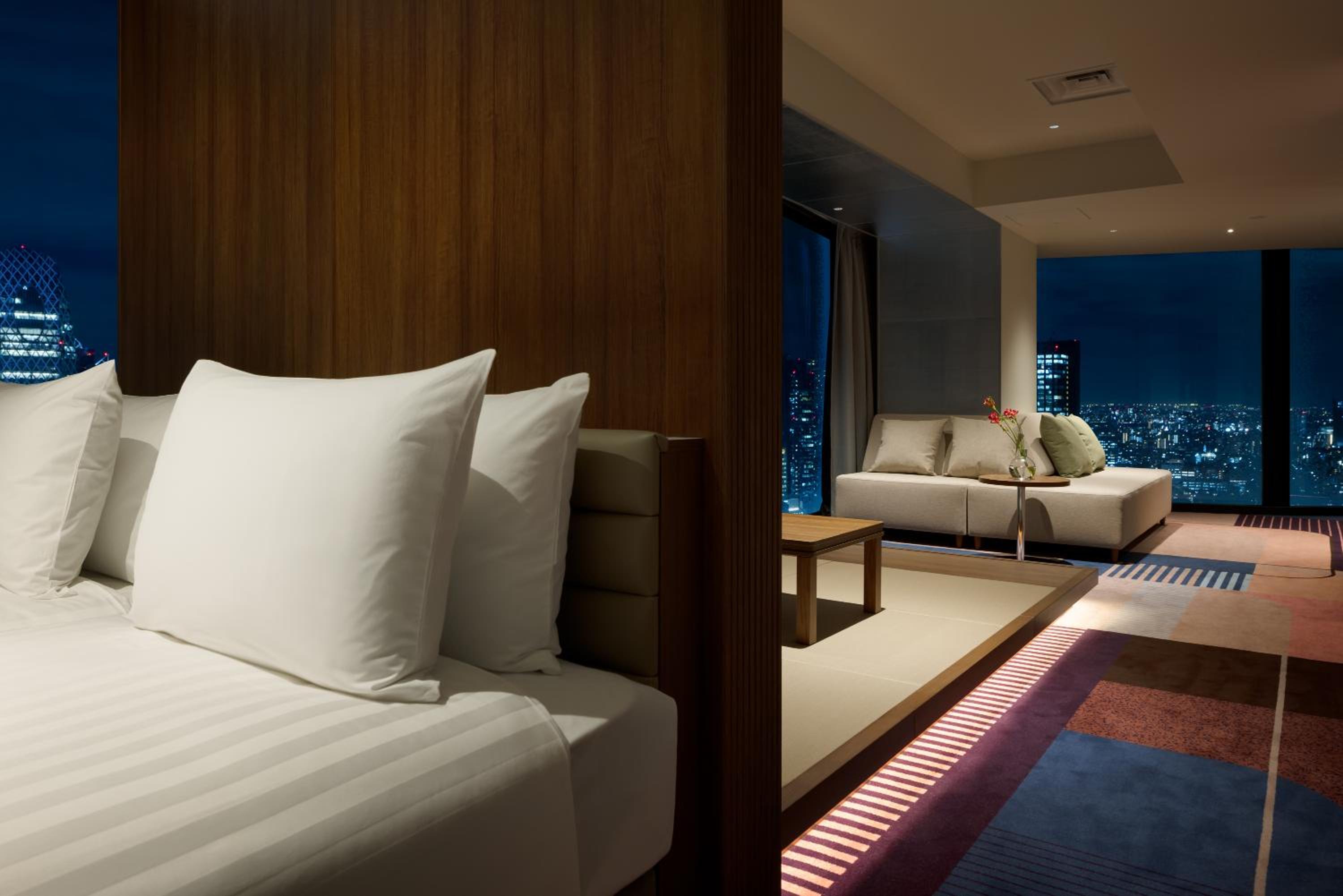 Premier Suite Twin photo 3