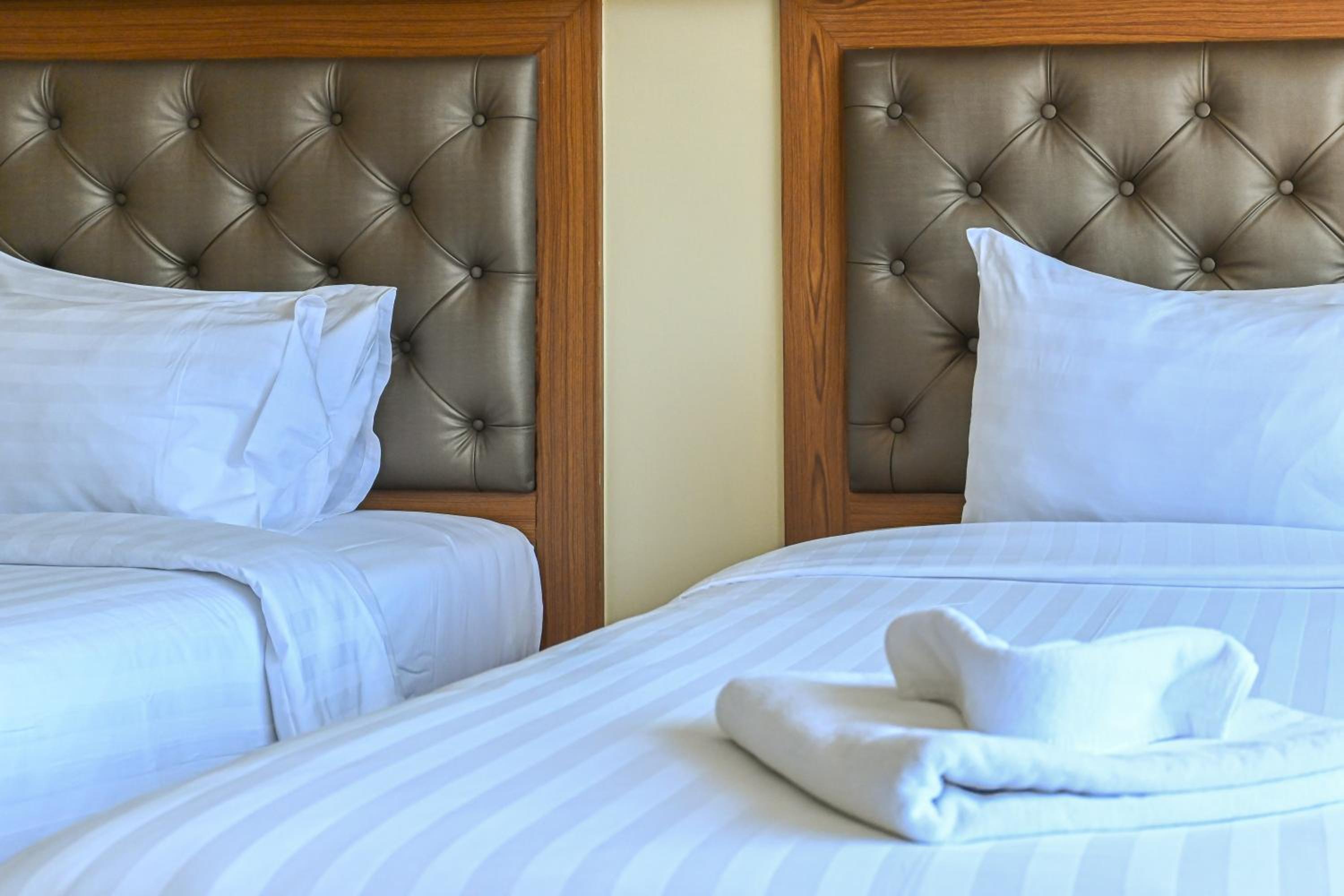 Superior Double or Twin Room - Photo 15