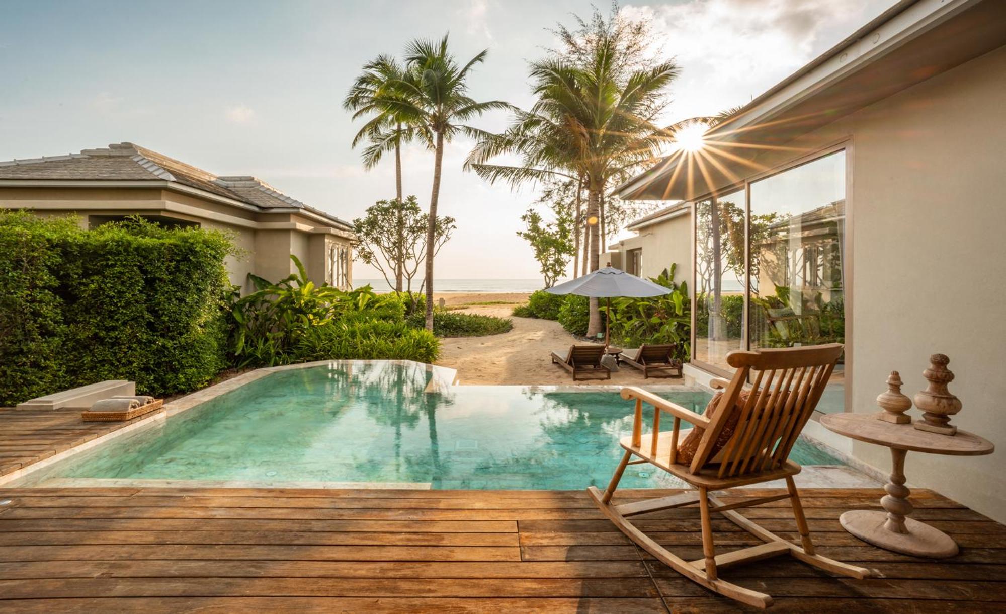 Two-bedroom Beachfront Family Pool Villa photo 2