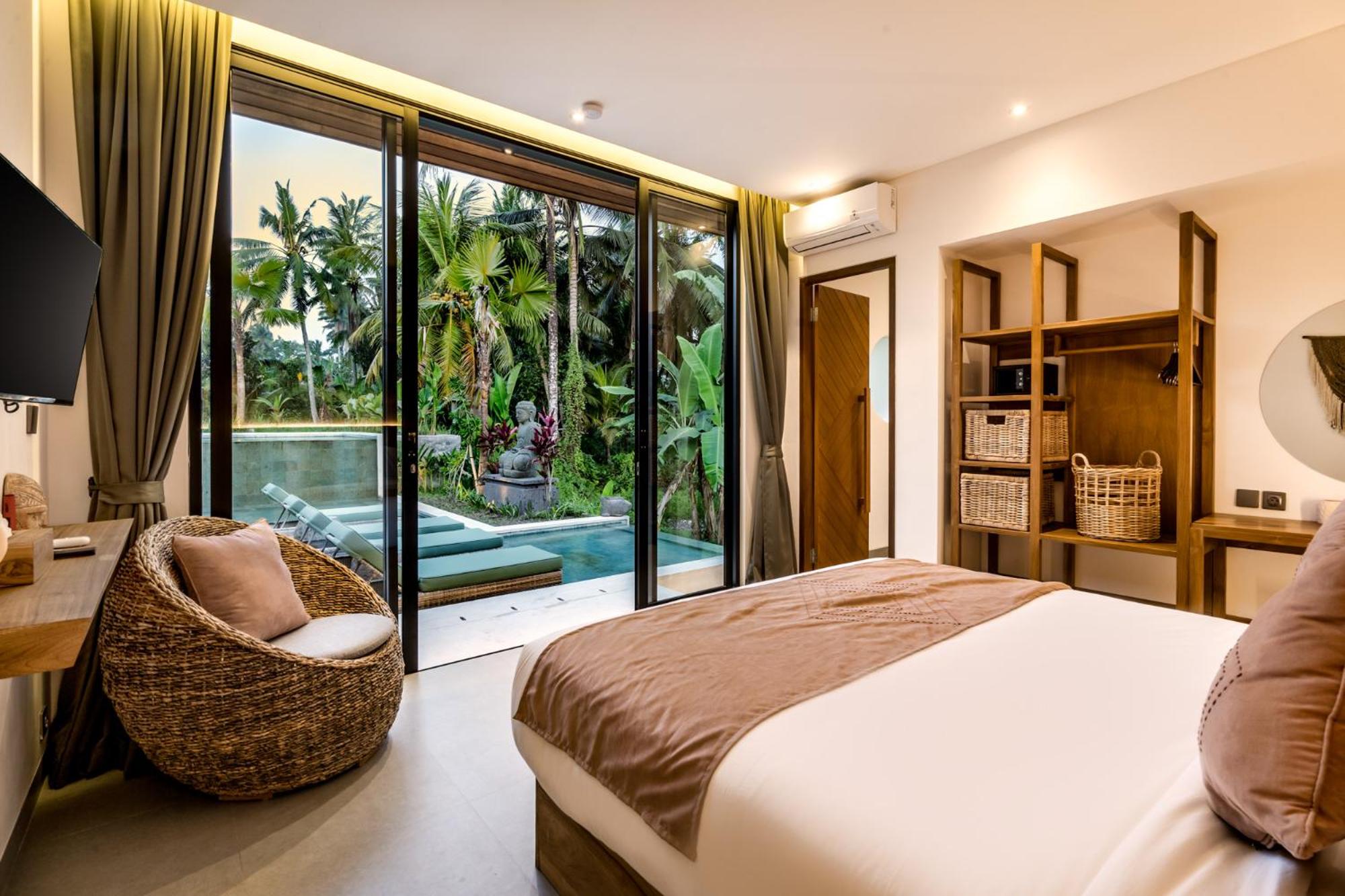 Three-Bedroom Villa - Photo 24