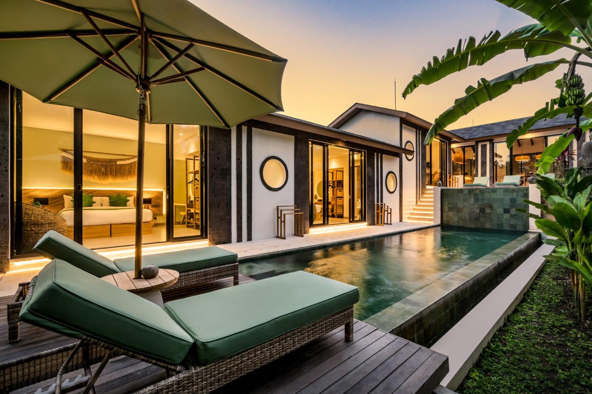 Three-Bedroom Villa - Photo 20