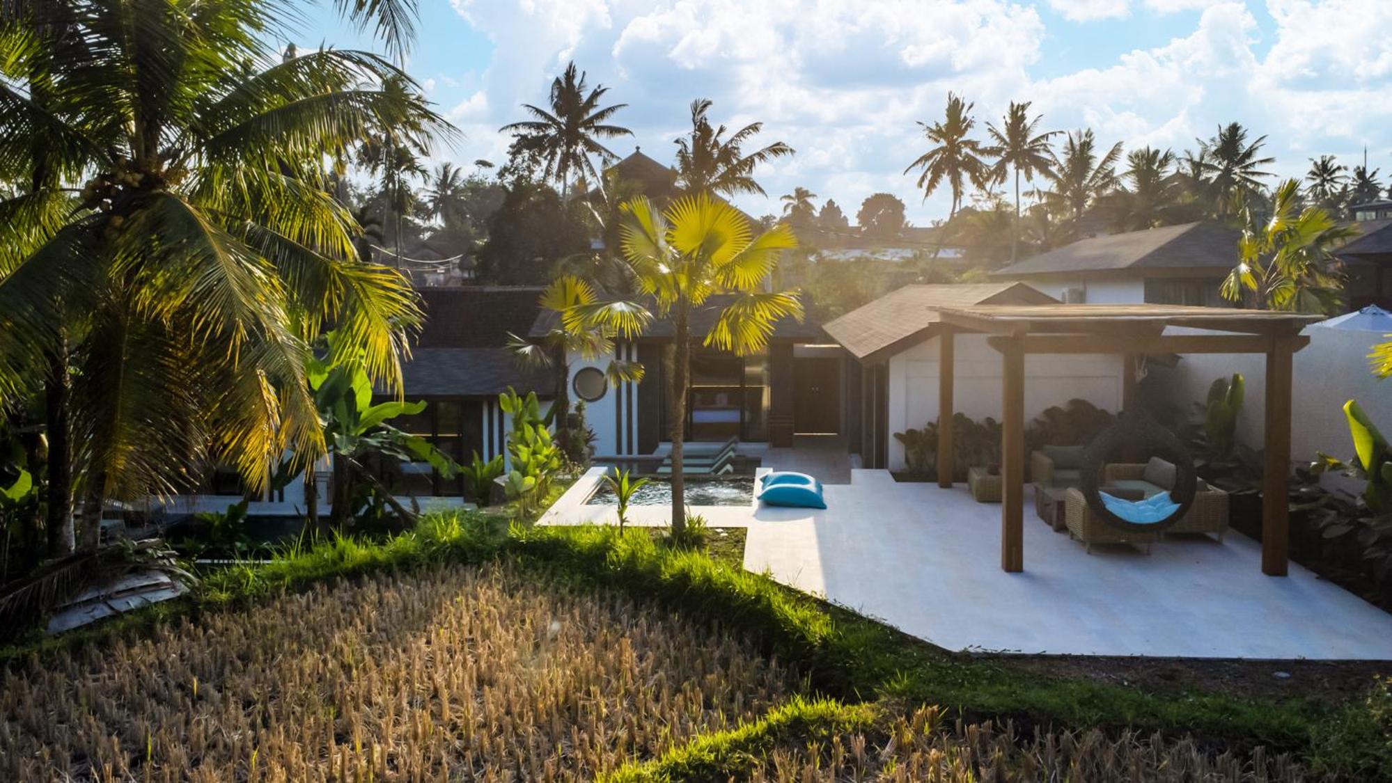 Three-Bedroom Villa - Photo 13