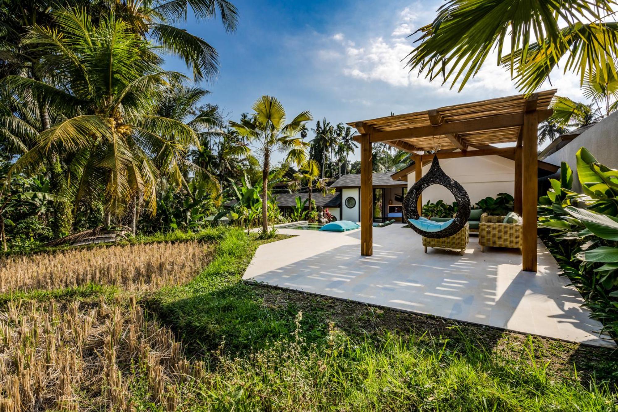 Three-Bedroom Villa - Photo 4