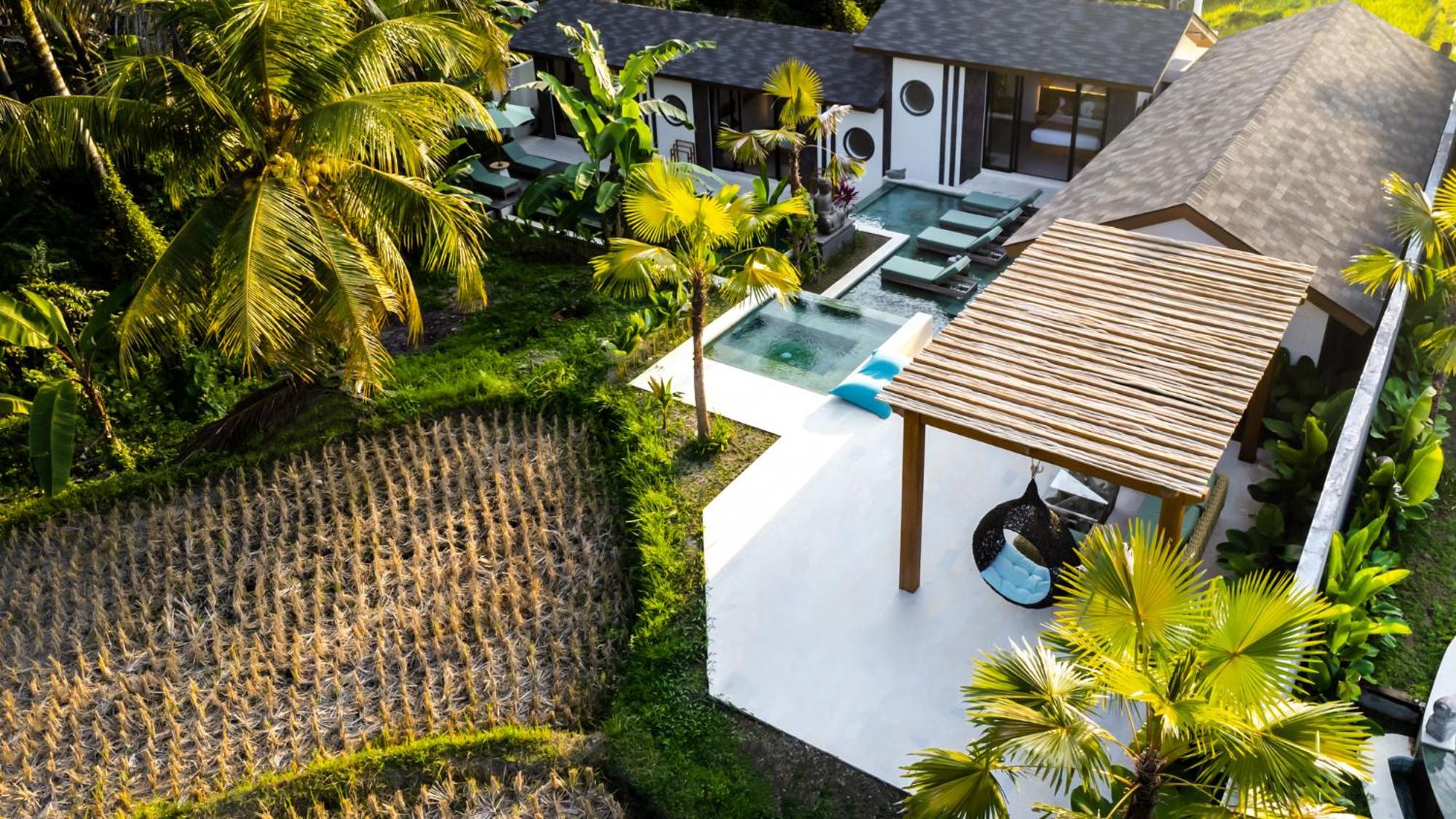 Three-Bedroom Villa - Photo 33