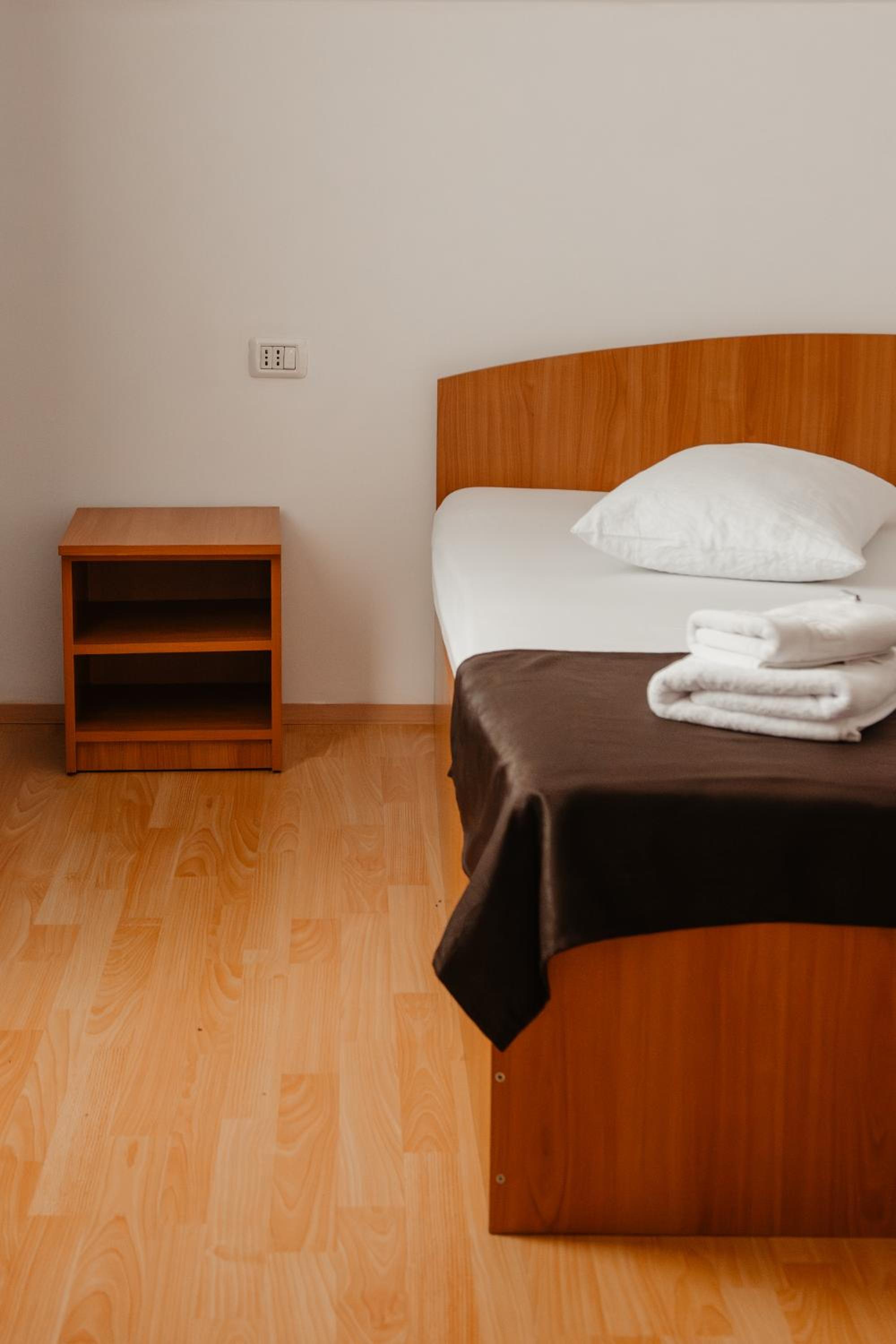 Double Room with Balcony - Photo 1