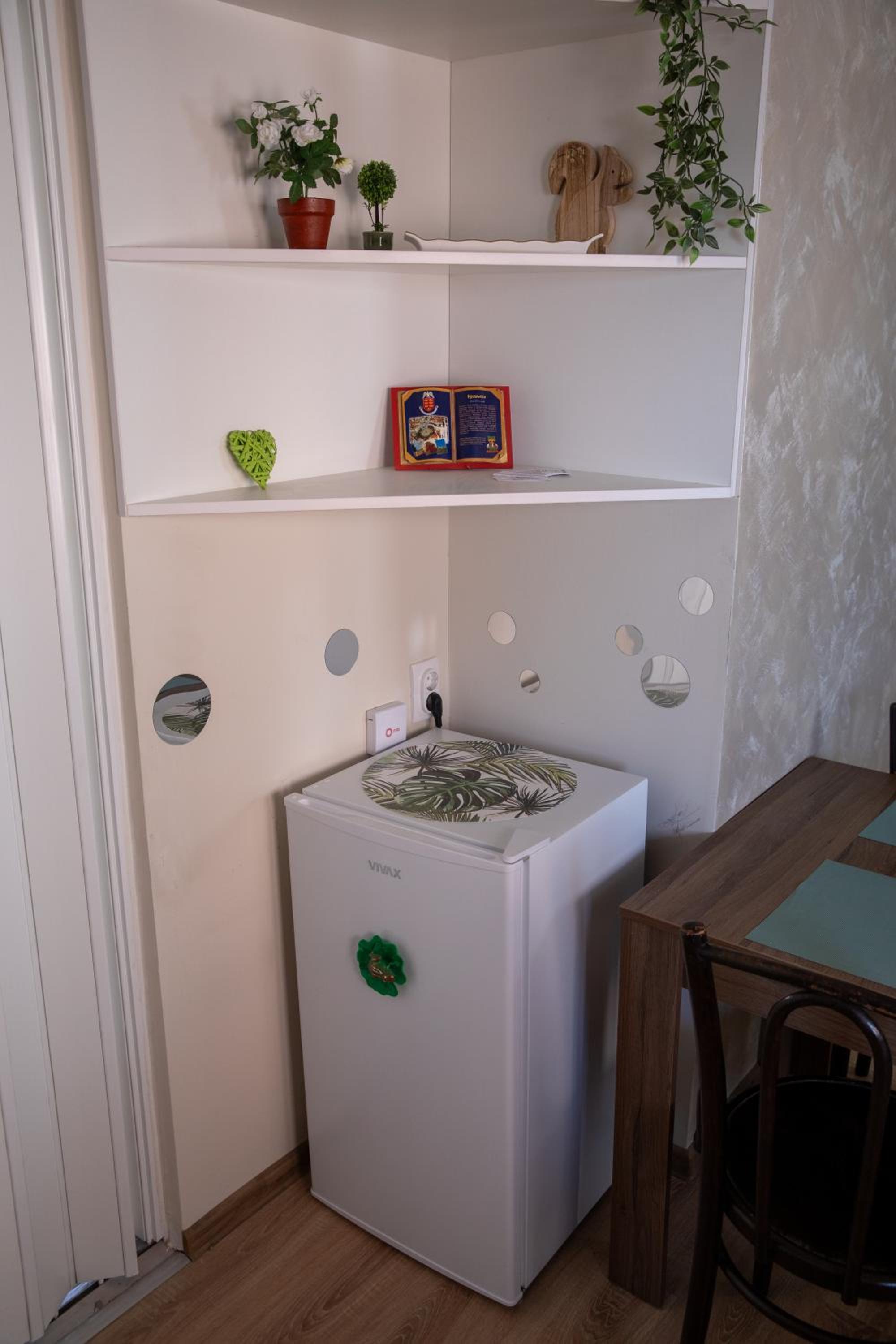 One-Bedroom Apartment photo 2