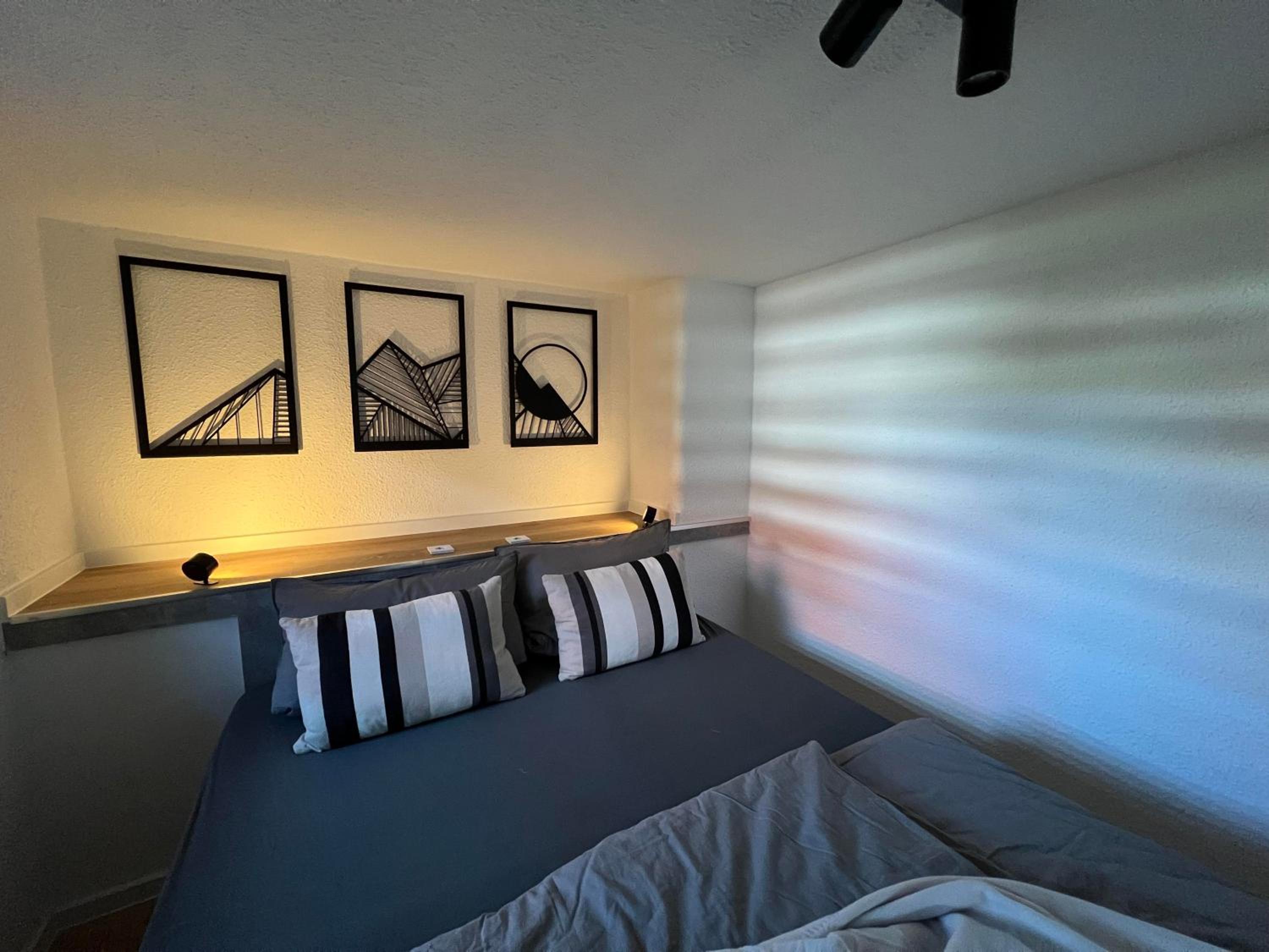 One-Bedroom Apartment With Bath photo 1