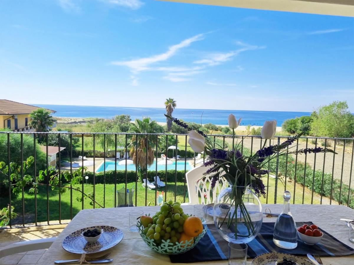 Apartment with Sea View photo 2