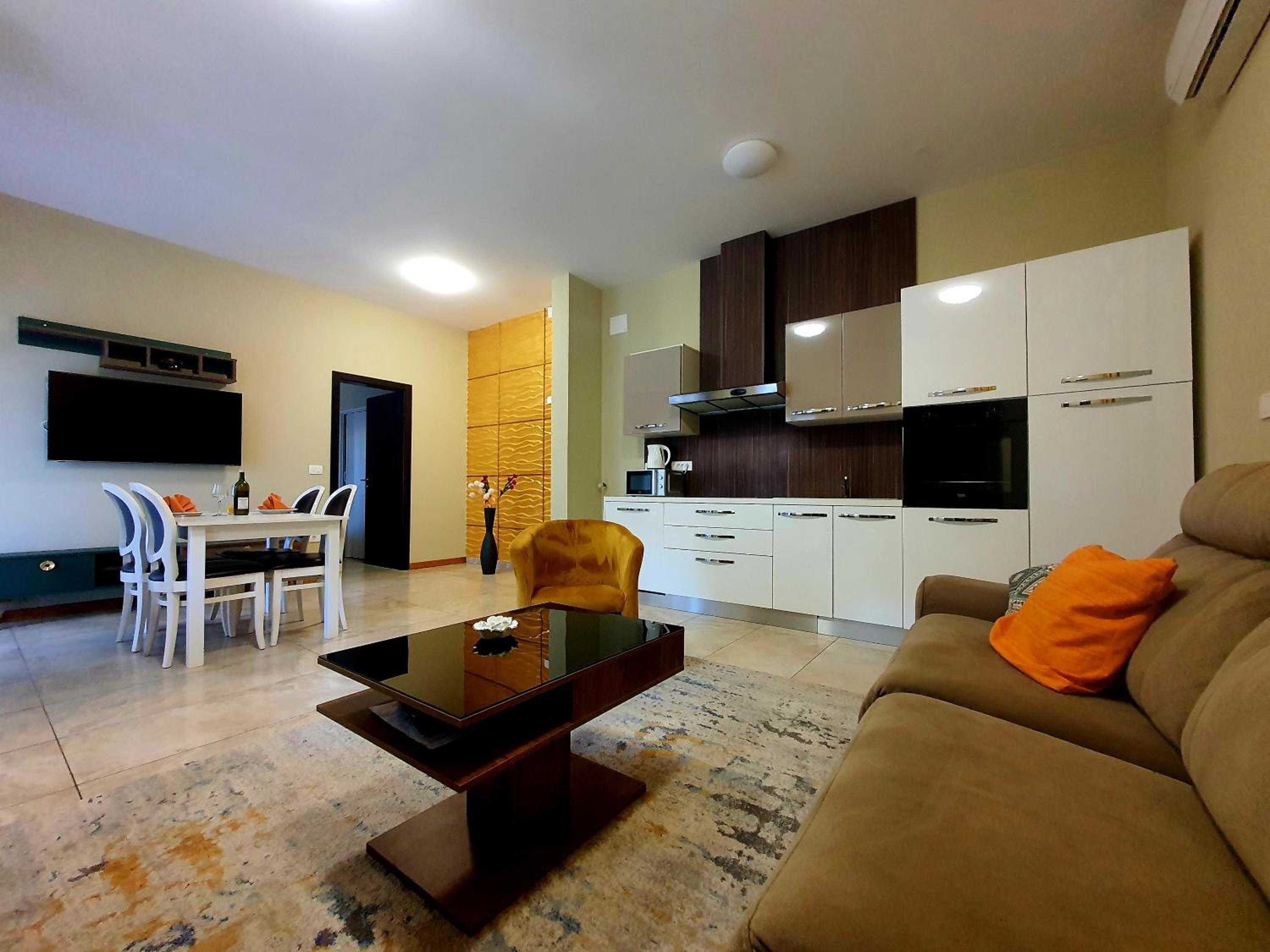 One-Bedroom Apartment - Photo 14
