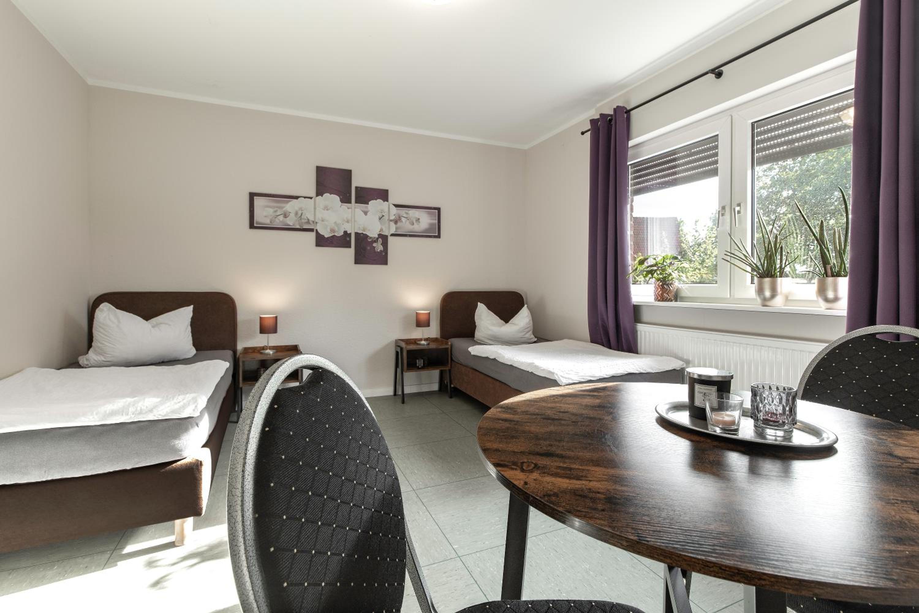 Double Room with Shared Bathroom photo 2