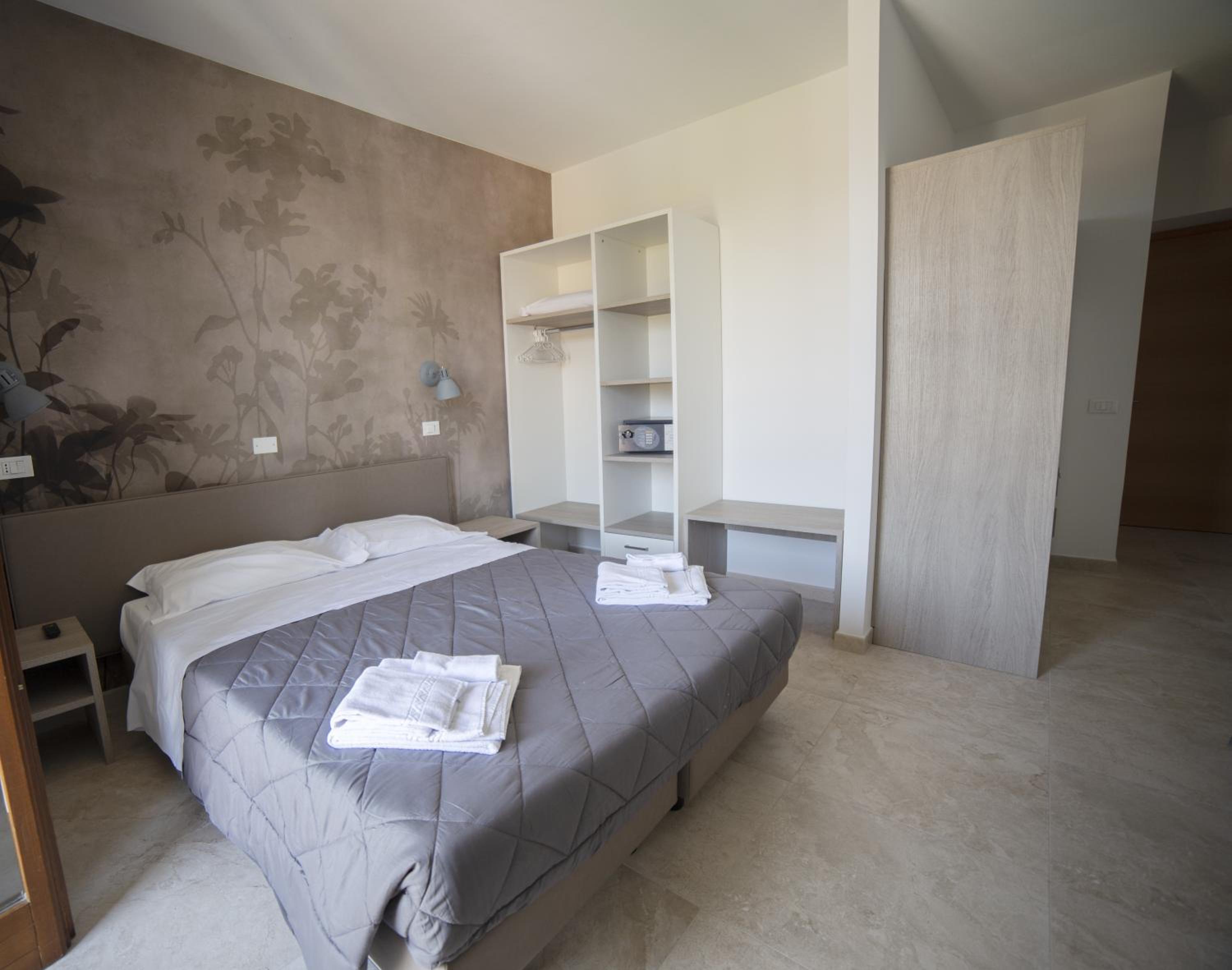 Junior Suite with Lake View photo 3