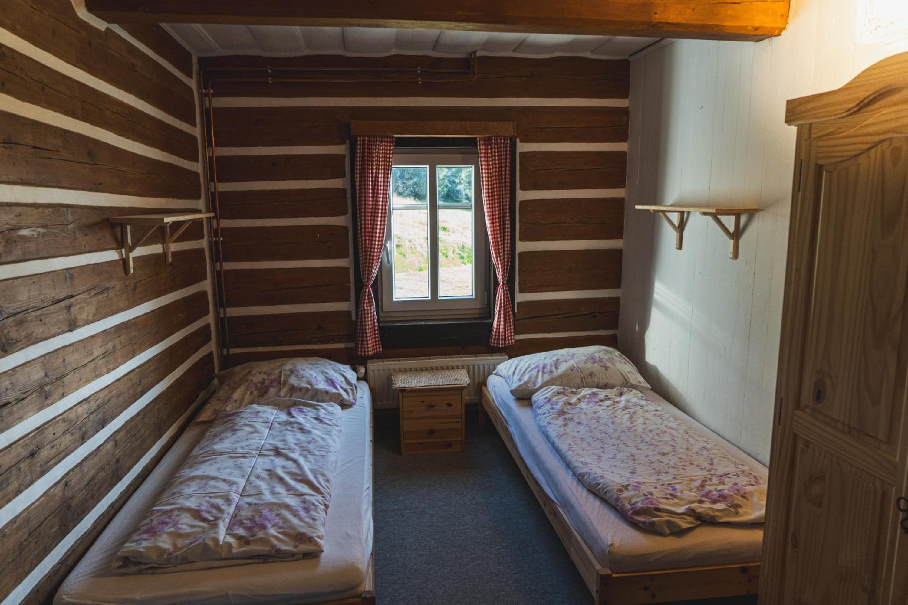 One-Bedroom Chalet - Photo 2