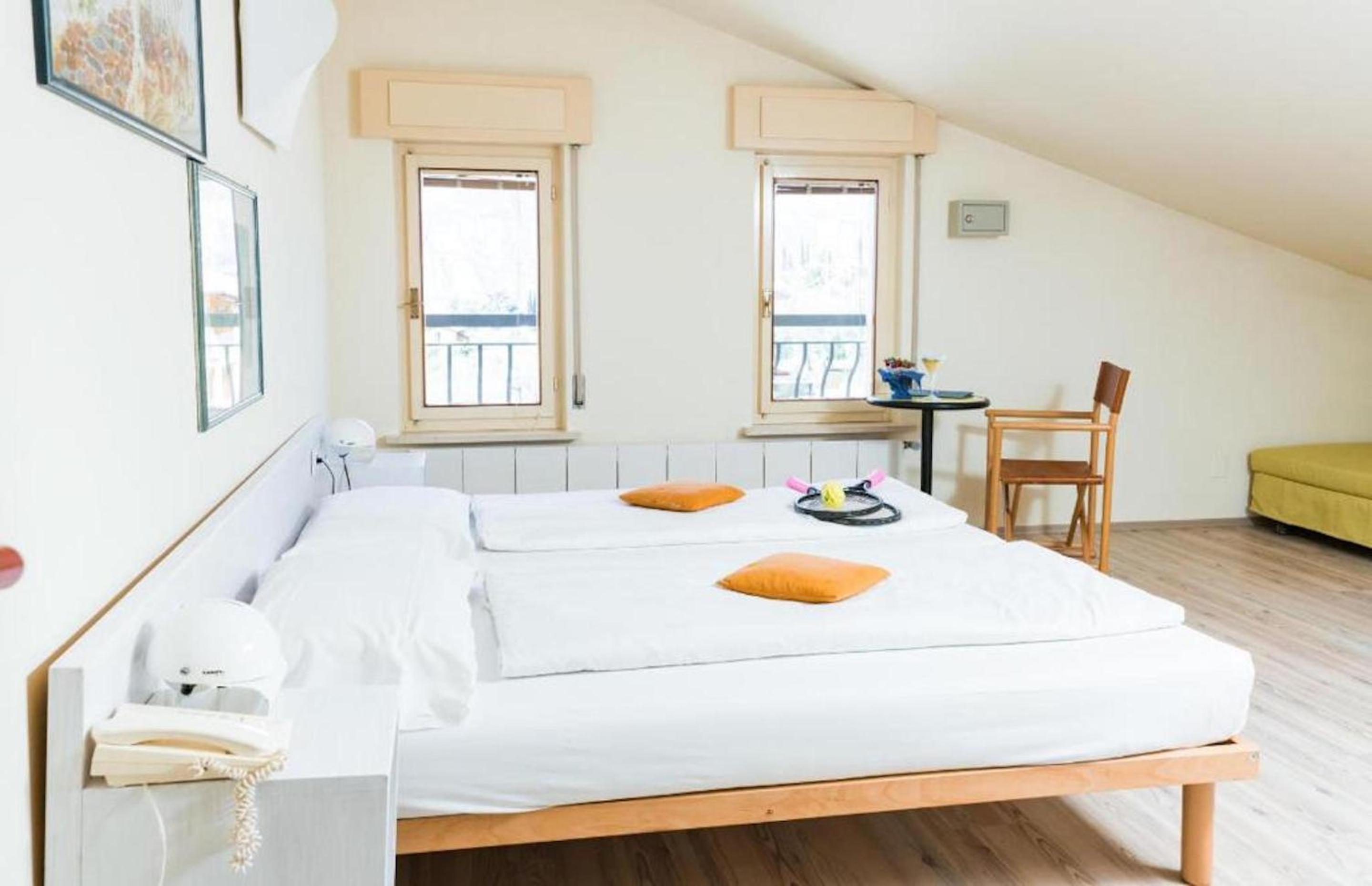 Twin Room - Attic photo 2