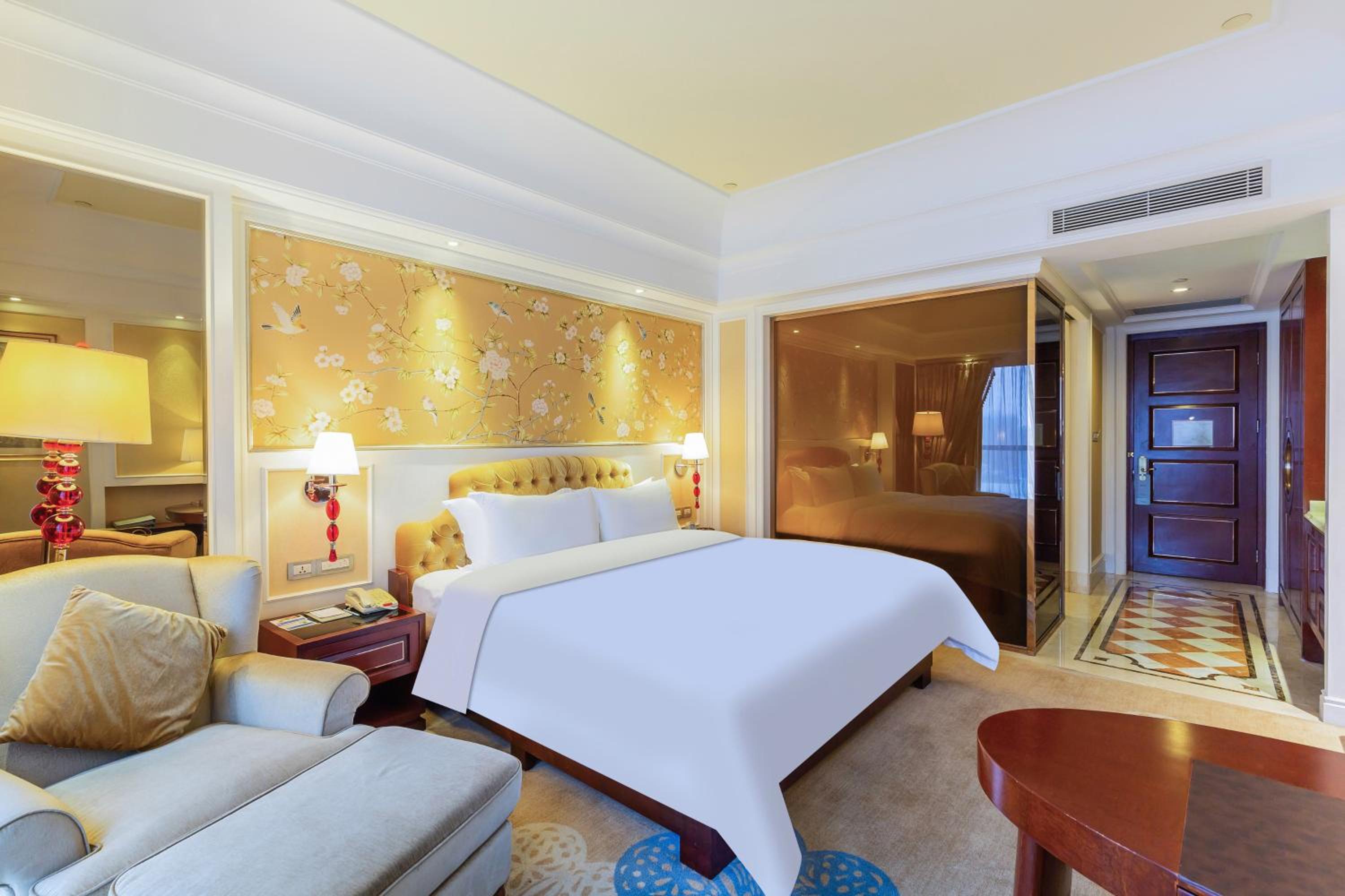 King Room - Mobility Access/Non-Smoking photo 3