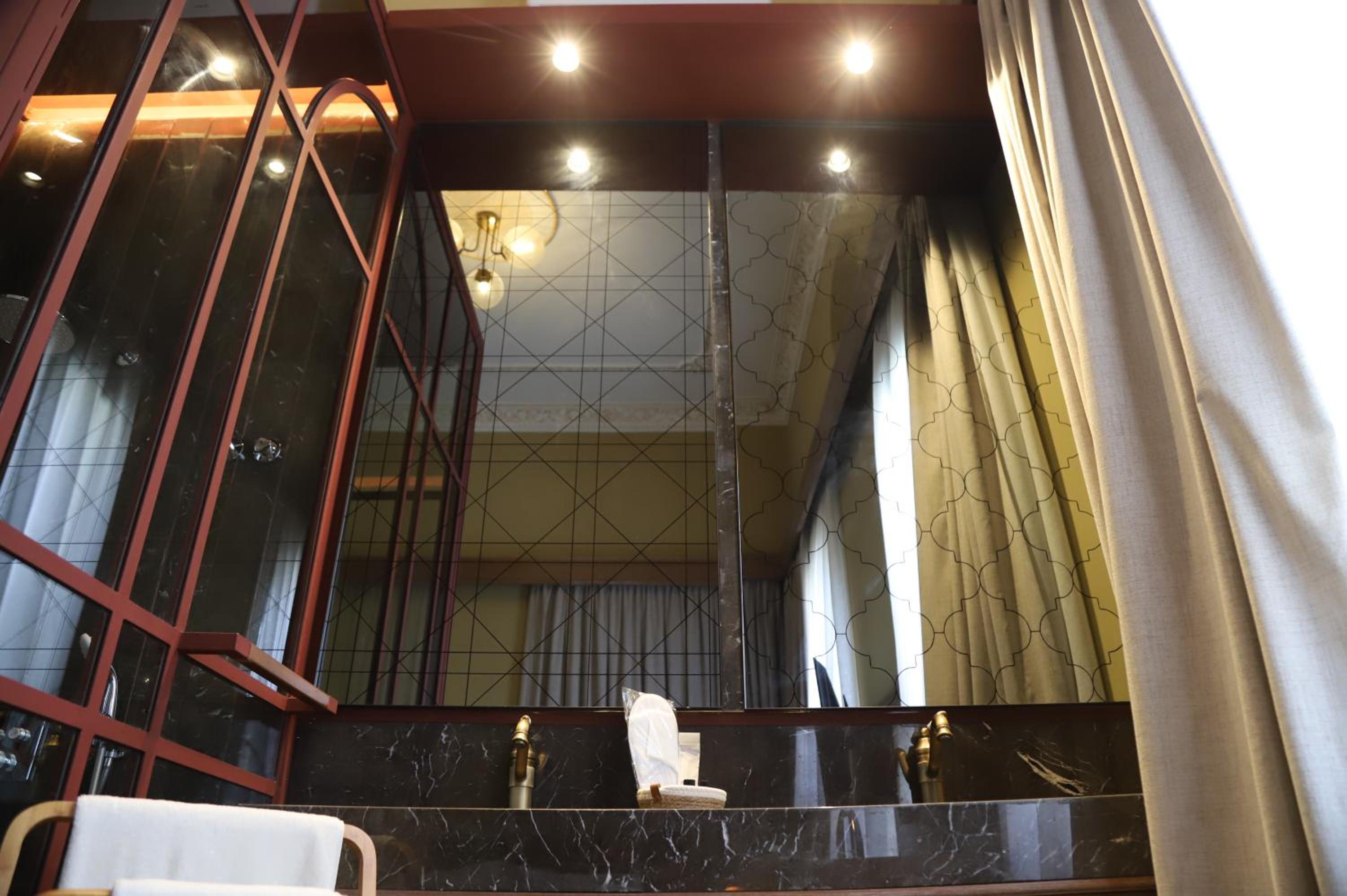 Deluxe Double or Twin Room photo 3