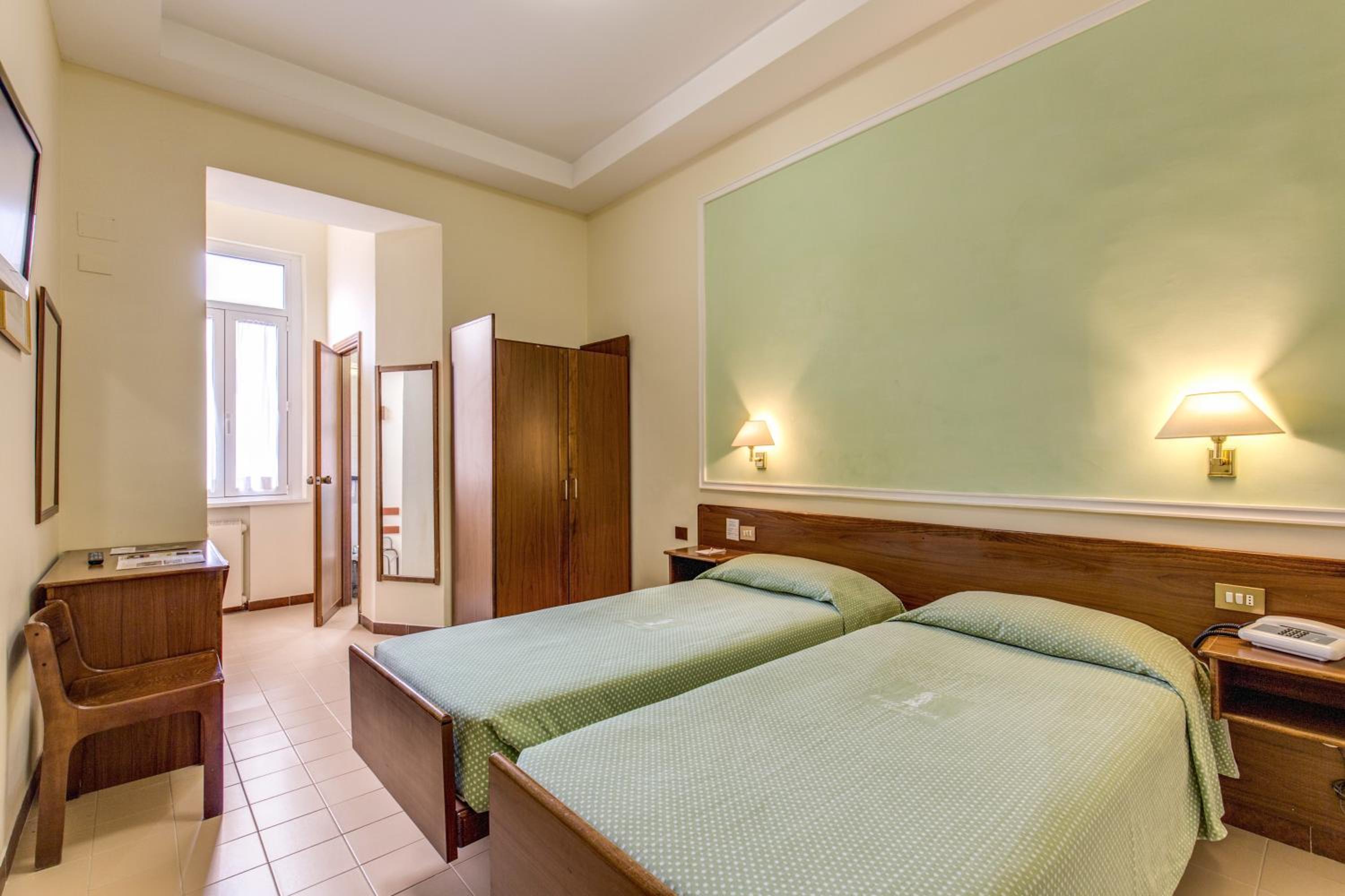 Double or Twin Room photo 1