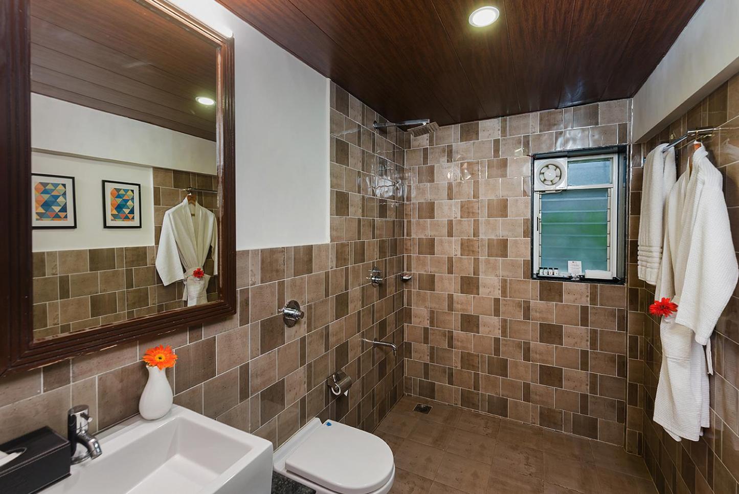 Suite Room - Photo 4