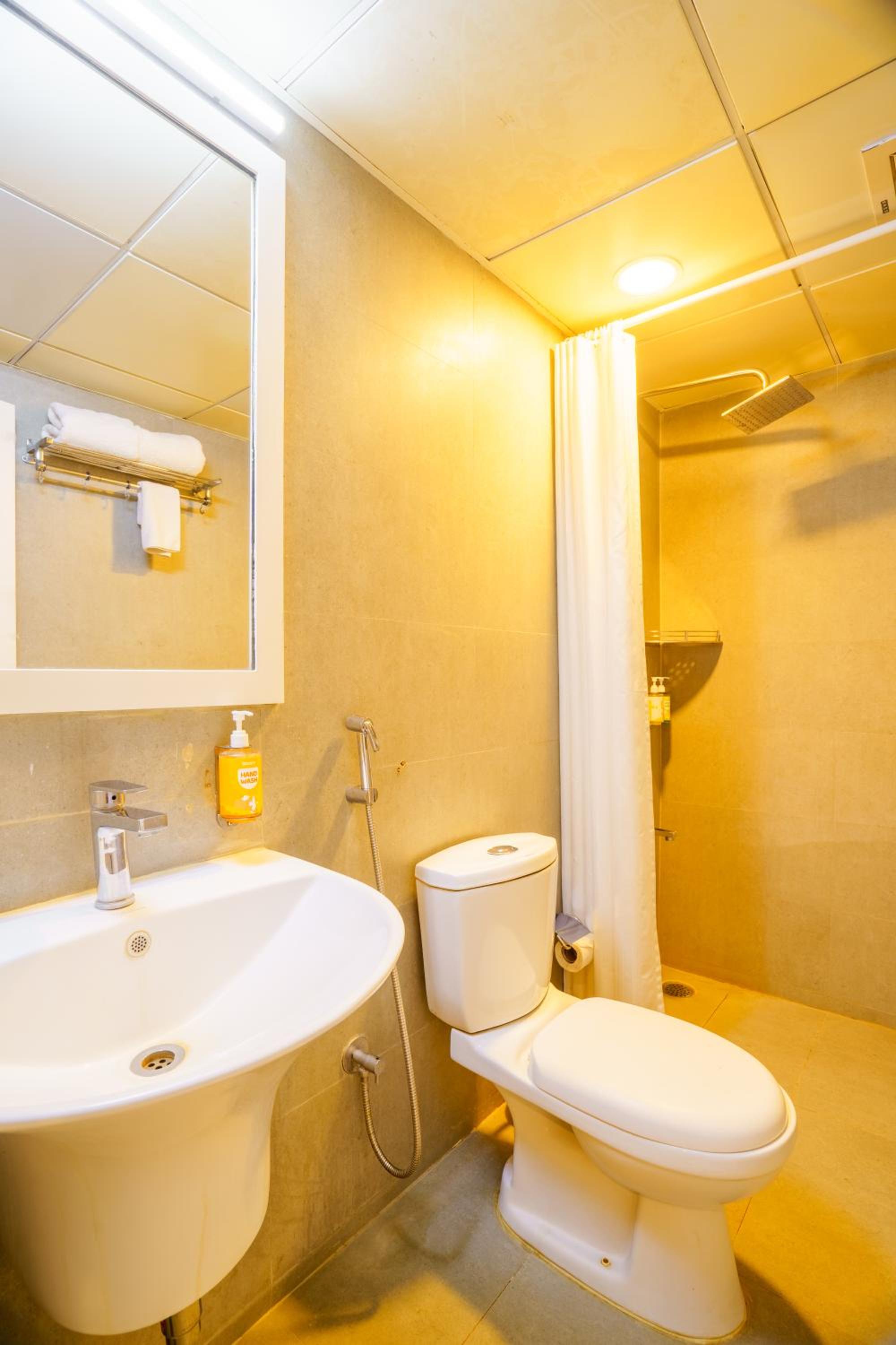 Deluxe King Room photo 2