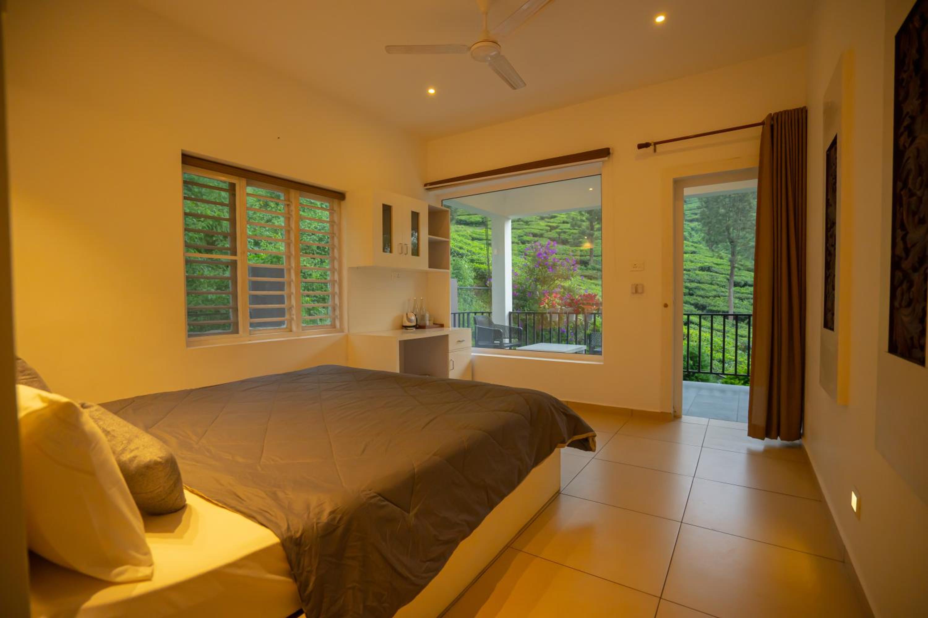 Superior Two-Bedroom with Tea plantation view photo 1