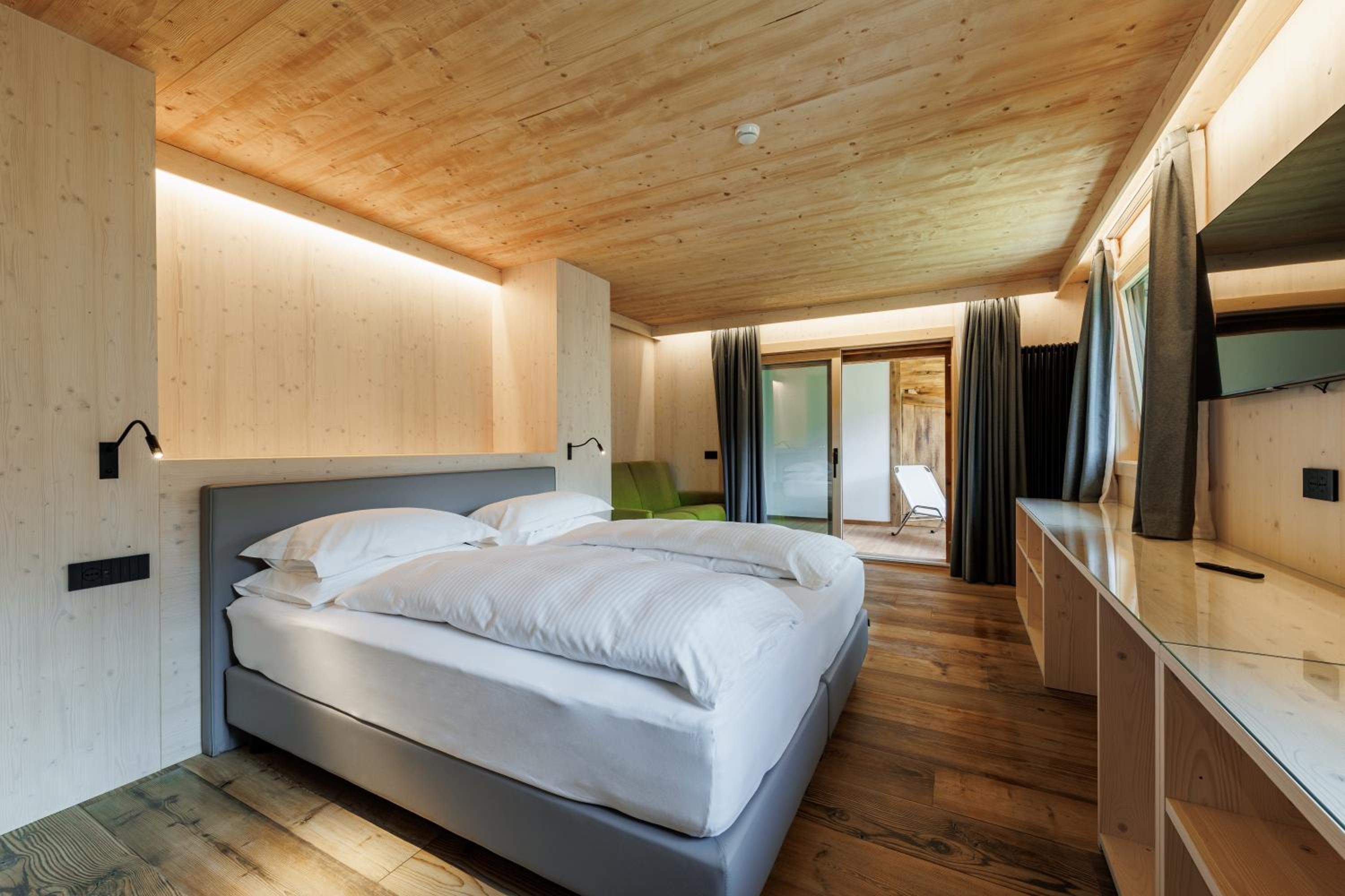 Luxury Quadruple Room