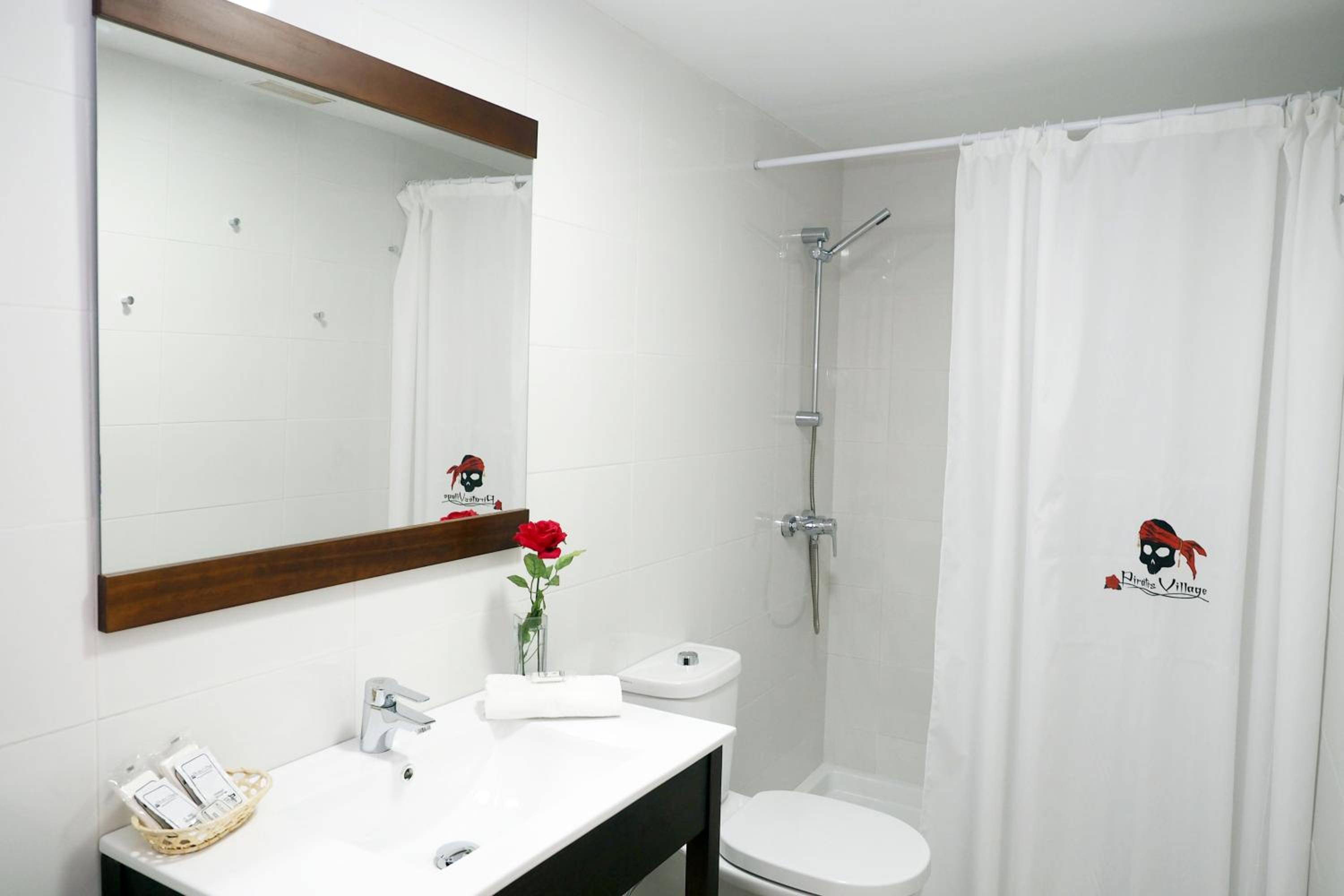 One-Bedroom Apartment photo 3