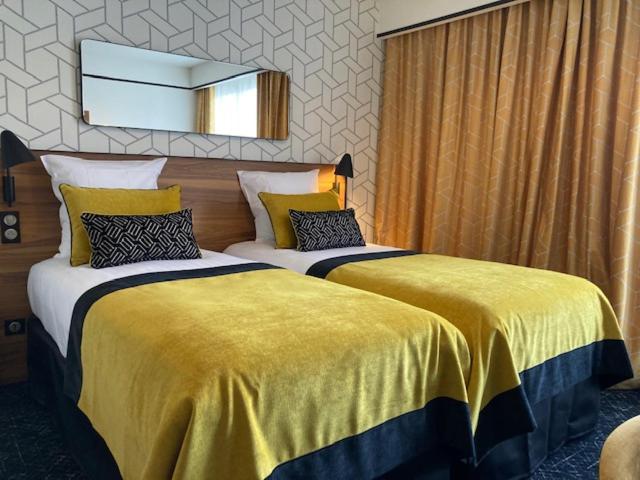 Deluxe Double or Twin Room - Photo 1